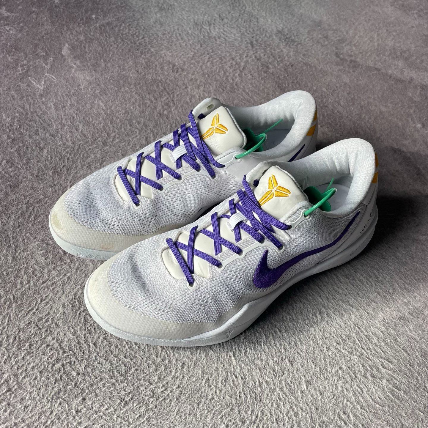 Nike Nike White Lowtop Sneakers 45 Men Size US 11.5 / EU 44-45 - 1 Thumbnail