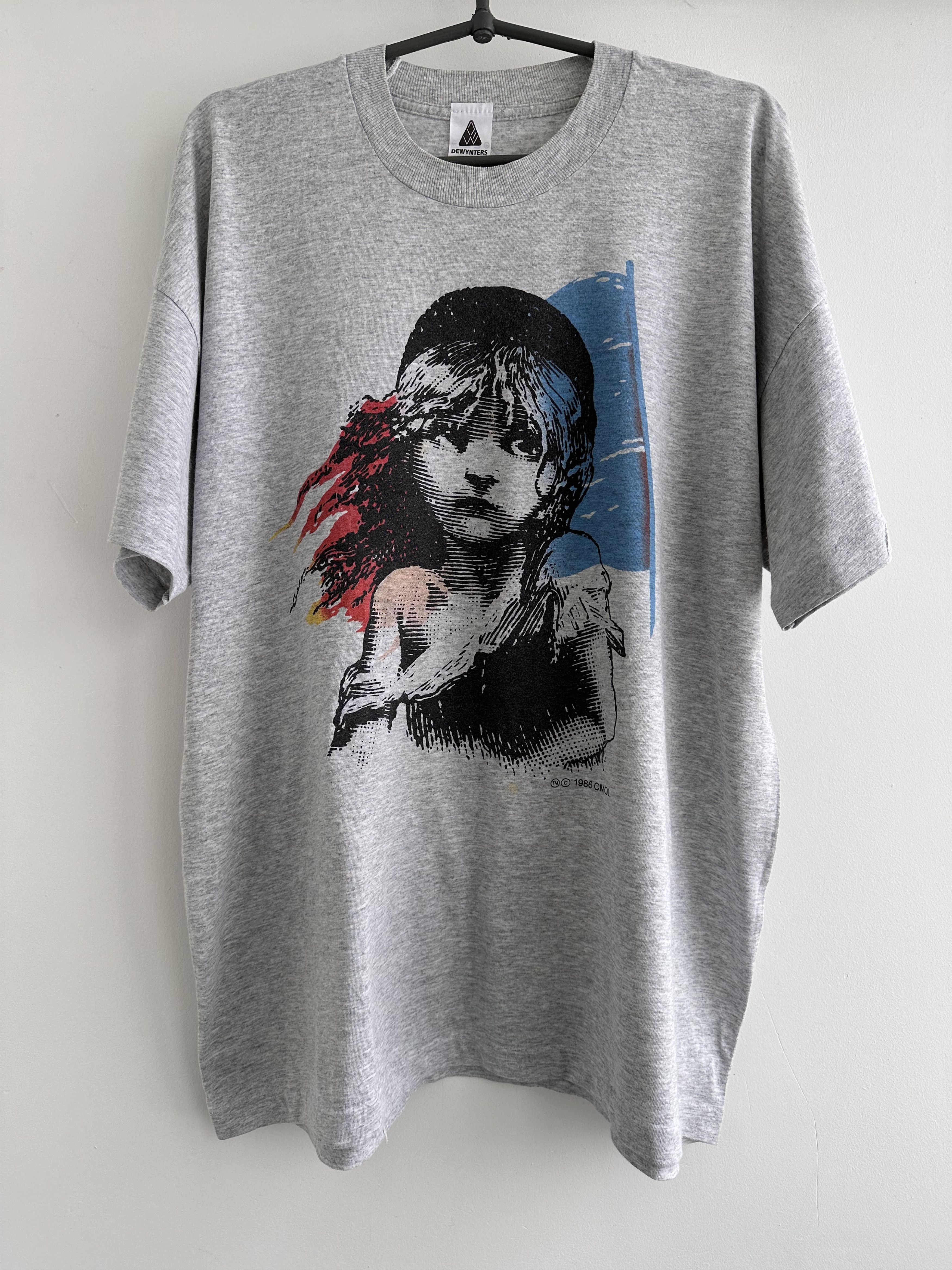 Vintage Vintage 1986 Les Miserables Movie Art Rare Tee Streetwear Size US XL / EU 56 / 4 - 1 Thumbnail