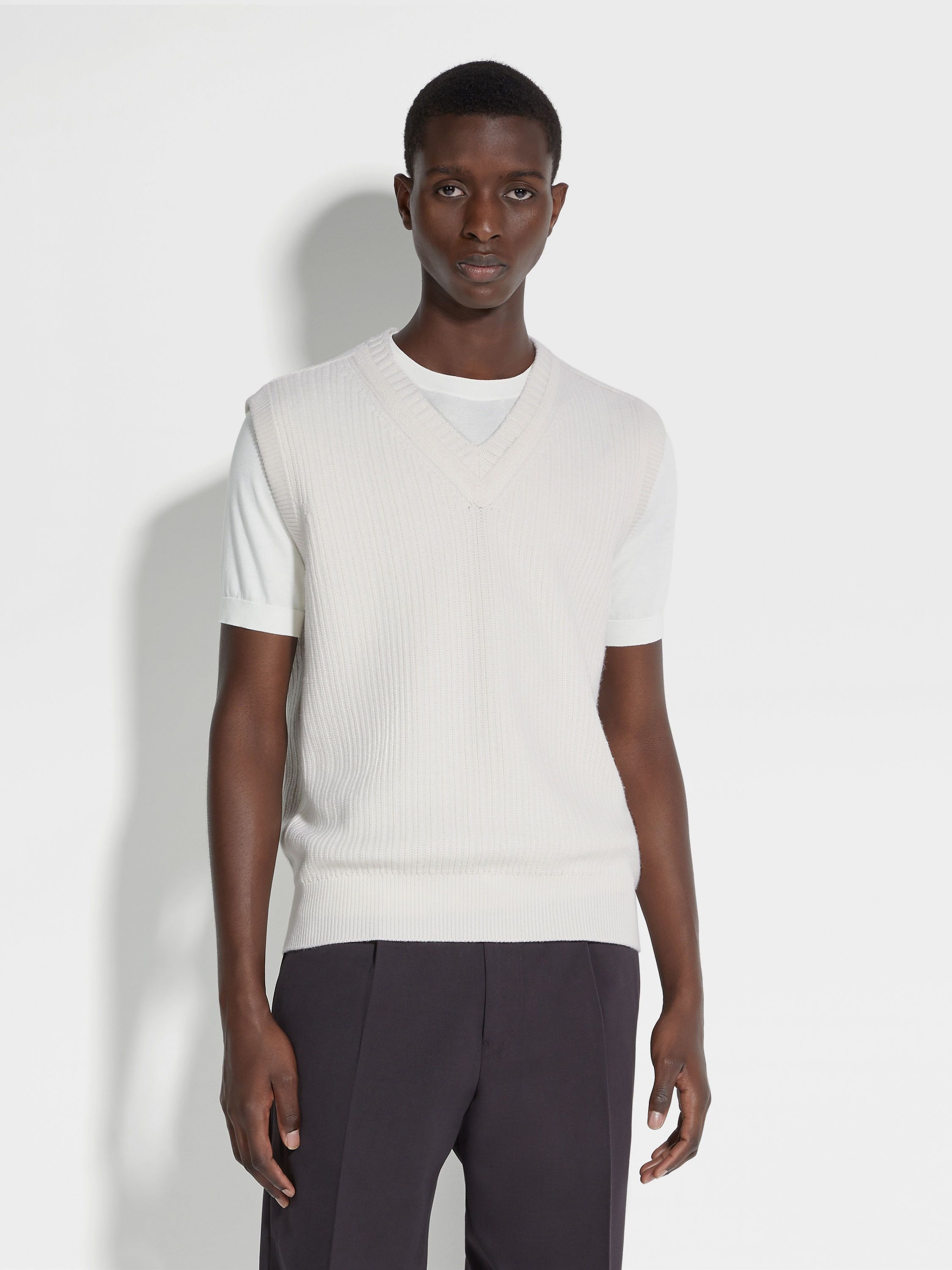 Ermenegildo Zegna o1s1rm0225 RUDQ8 Vest in White Size US L / EU 52-54 / 3 - 4 Thumbnail