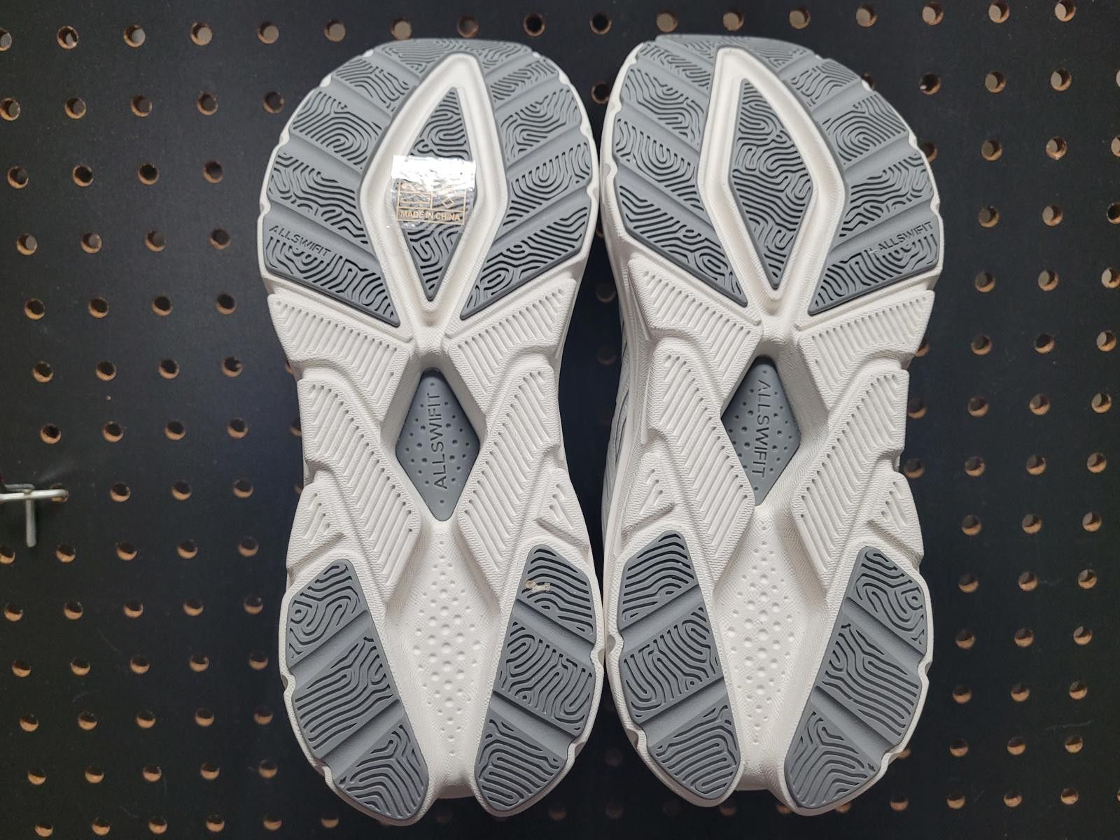 Other Speedy White Kicks – Grab 'Em Before They're Gone! Size US 6 / IT 36 - 6 Thumbnail