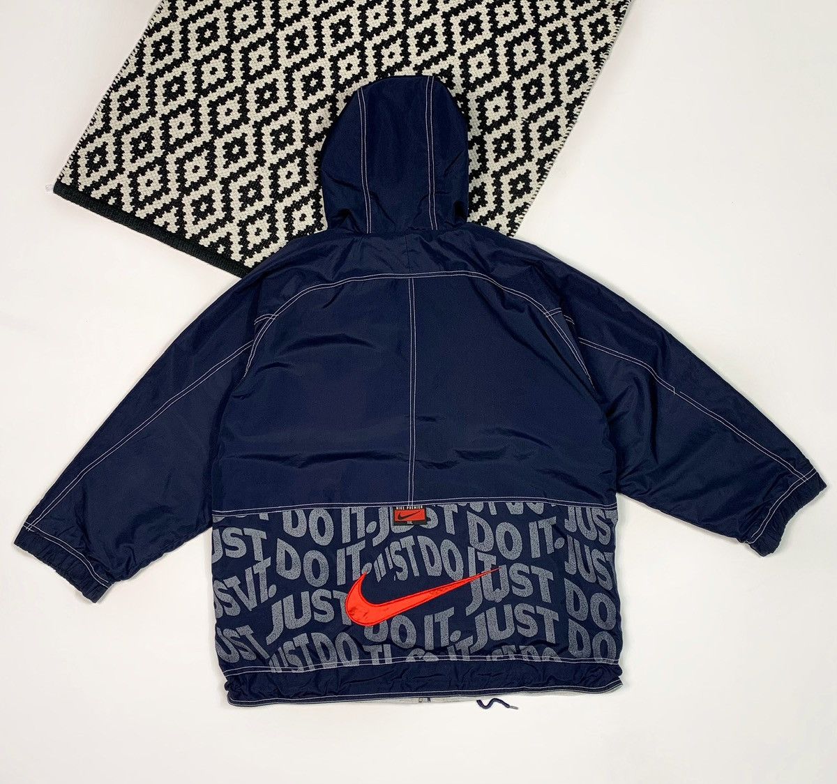 Vintage Vintage 90s Nike Reversible Jacket Men's XXL Big Logo Swoosh Size US XXL / EU 58 / 5 - 8 Thumbnail