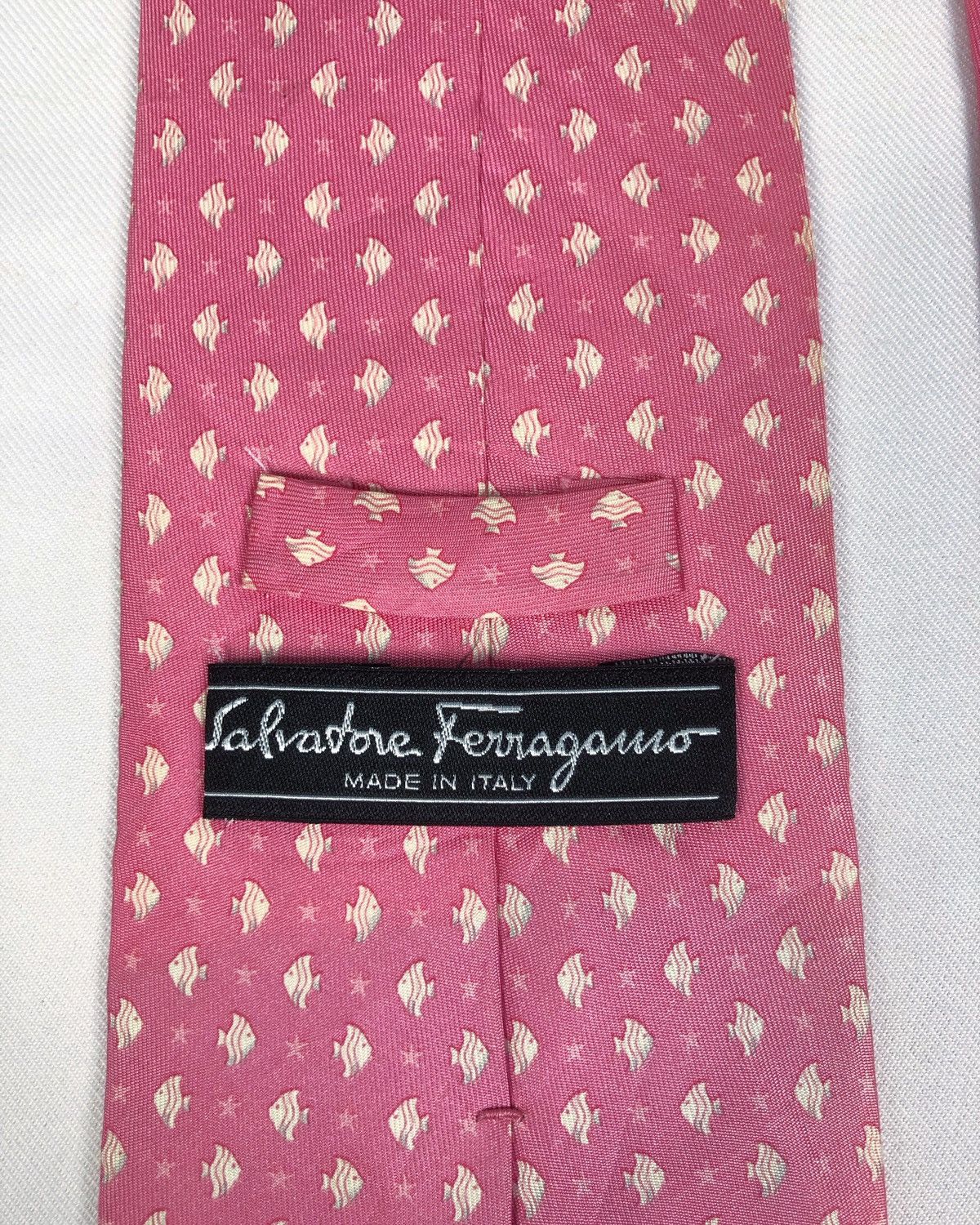Salvatore Ferragamo Rare Vintage Salvatore Ferragamo Fish Motive Silk Tie Size ONE SIZE - 8 Thumbnail