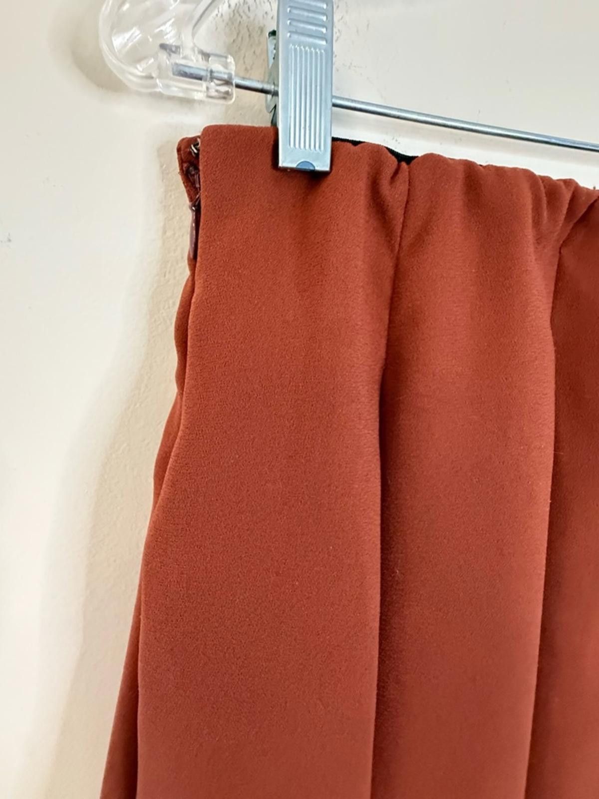 Other Uniqlo pleated midi skirt in a reddish brown SZ 6 Size 28" / US 6 / IT 42 - 3 Thumbnail