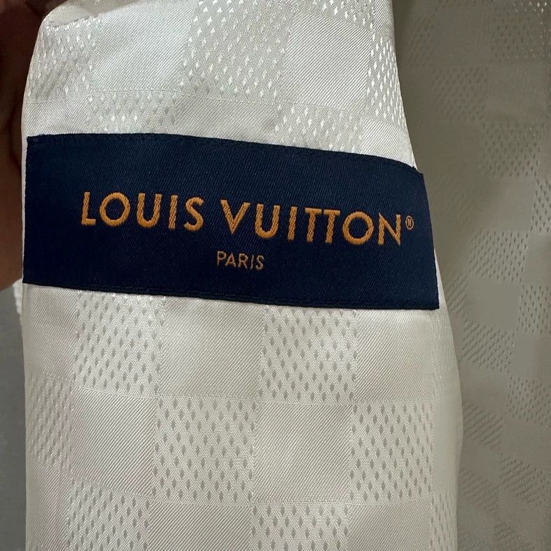 Louis Vuitton Louis Vuitton White turquoise collarless jacket Size US M / EU 48-50 / 2 - 6 Thumbnail