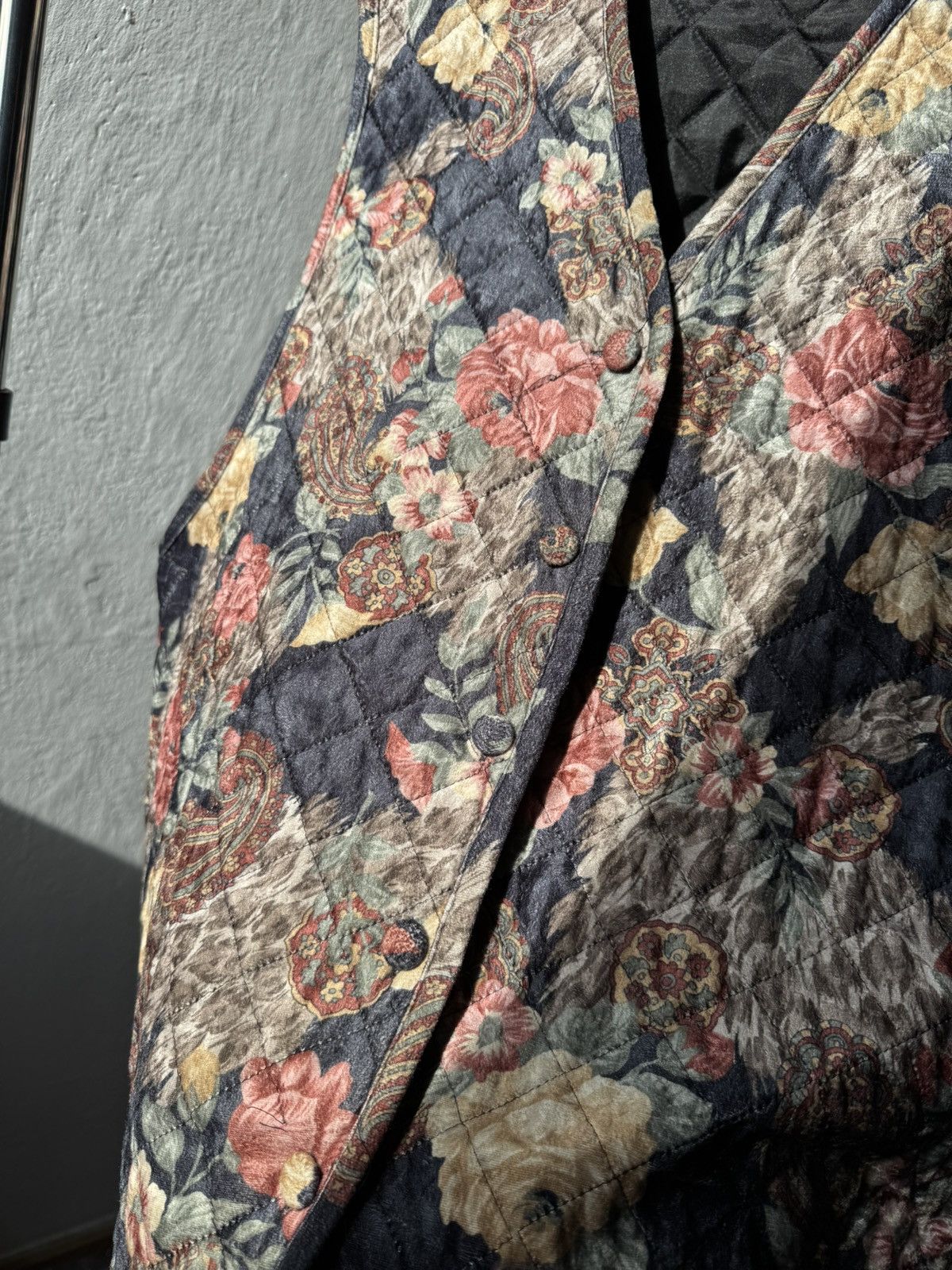 Acne Studios × Aime Leon Dore × Japanese Brand Vintage Quilted Vest Flowers Print ALD ACNE STUDIOS STYLE Size US L / EU 52-54 / 3 - 8 Thumbnail