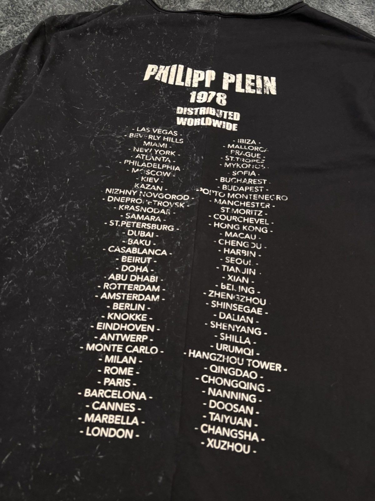 Philipp Plein Philipp Plein Distressed Distributed Worldwide Tee Size US XL / EU 56 / 4 - 12 Thumbnail