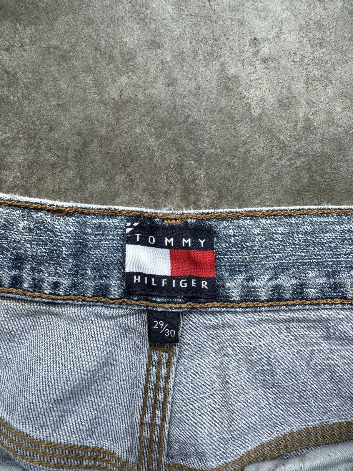 Tommy Hilfiger × Vintage Vintage 90’s/Y2K Tommy Hilfiger Baggy Carpenter Denim Size US 30 / EU 46 - 4 Thumbnail