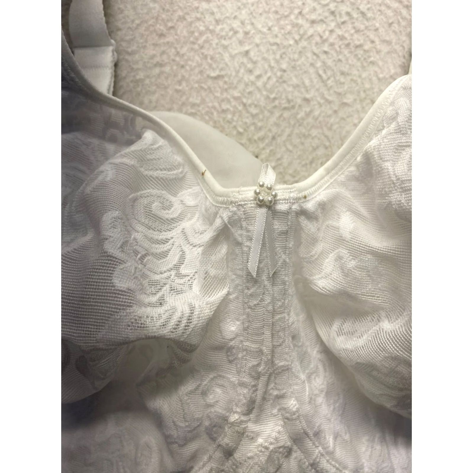 Vintage Lunaire White Lace Underwire Bra With Floral Embroidery & Adjustable Straps #5861 Size ONE SIZE - 3 Thumbnail