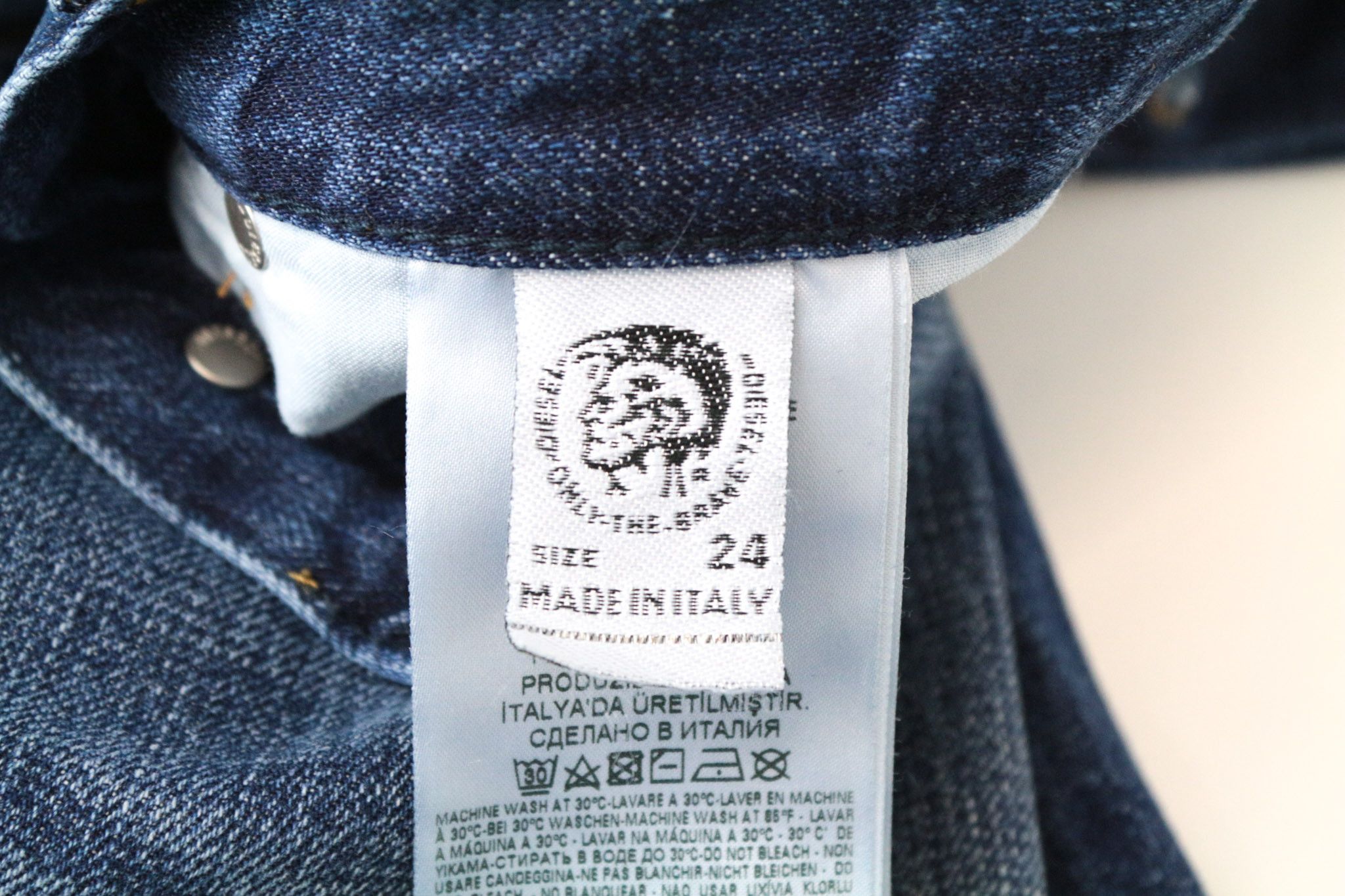Diesel ARYEL 080AH W24/L32 Girls Ripped Blue Cotton Jeans 69373 Size 24" / US 00 / IT 34 - 8 Thumbnail