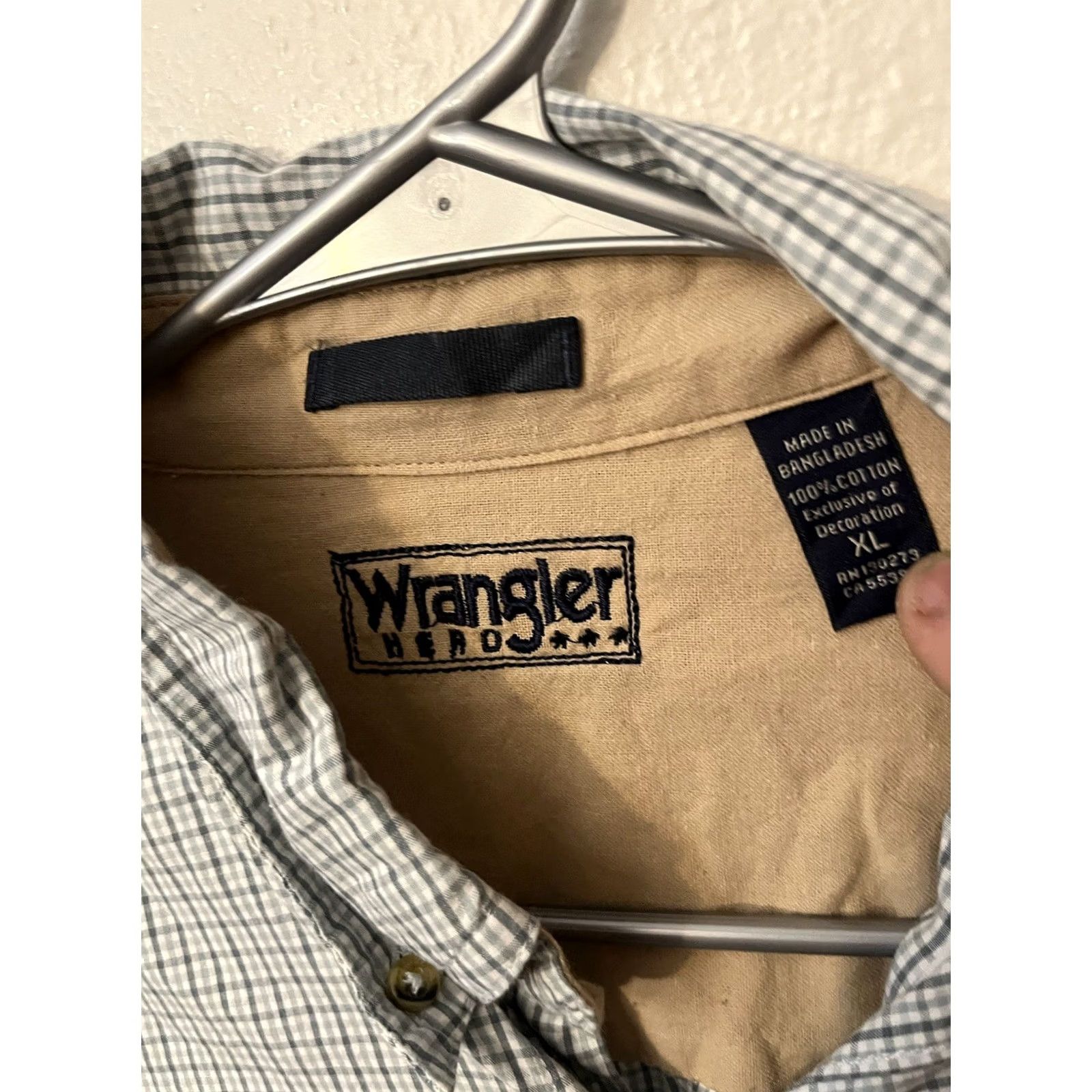 Wrangler Wrangler Hero Shirt XL Gray Plaid Short Sleeve Button-Down Men's Size US XL / EU 56 / 4 - 2 Thumbnail