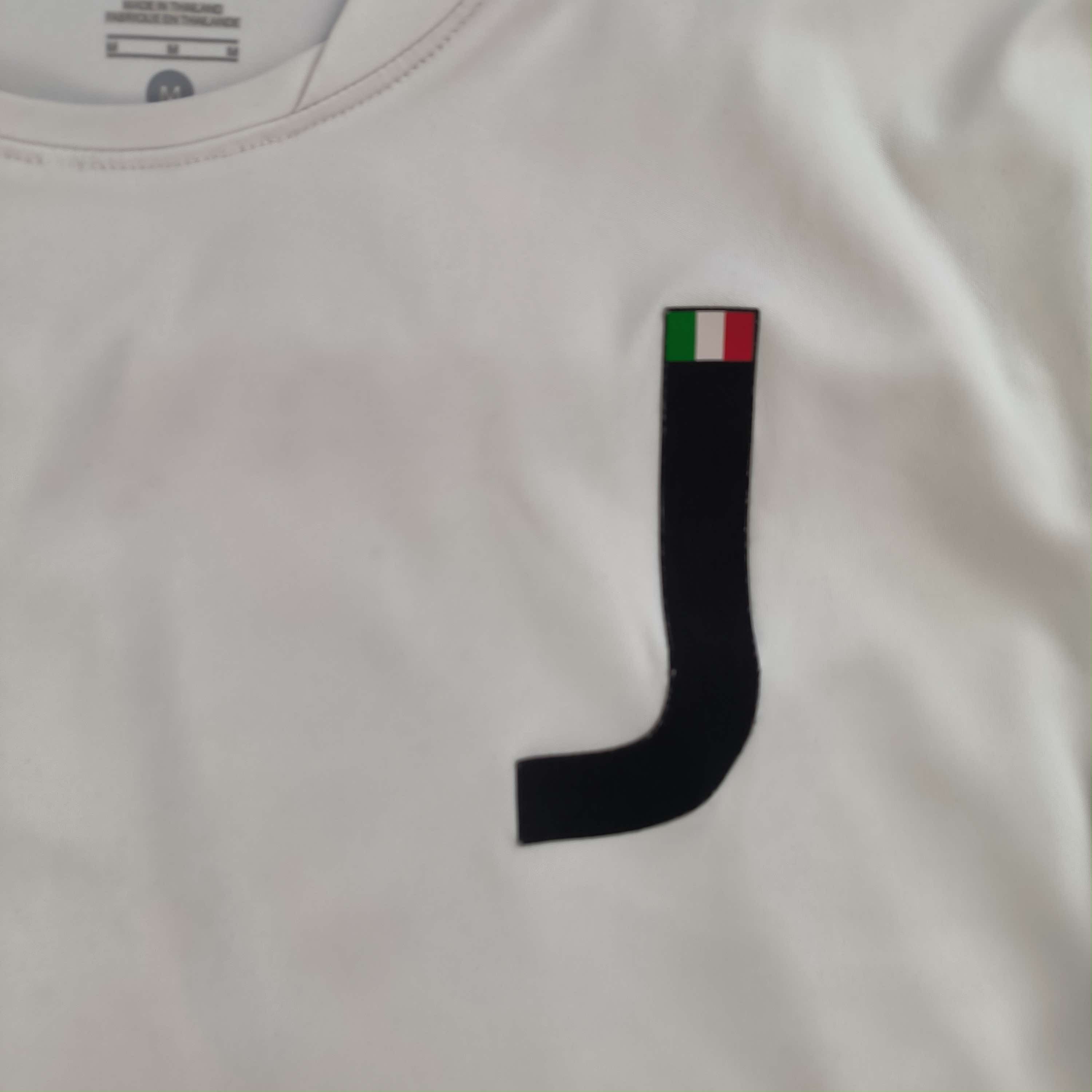 Nike Juventus 2010-11 Nike training football jersey shirt size M Size US M / EU 48-50 / 2 - 3 Thumbnail