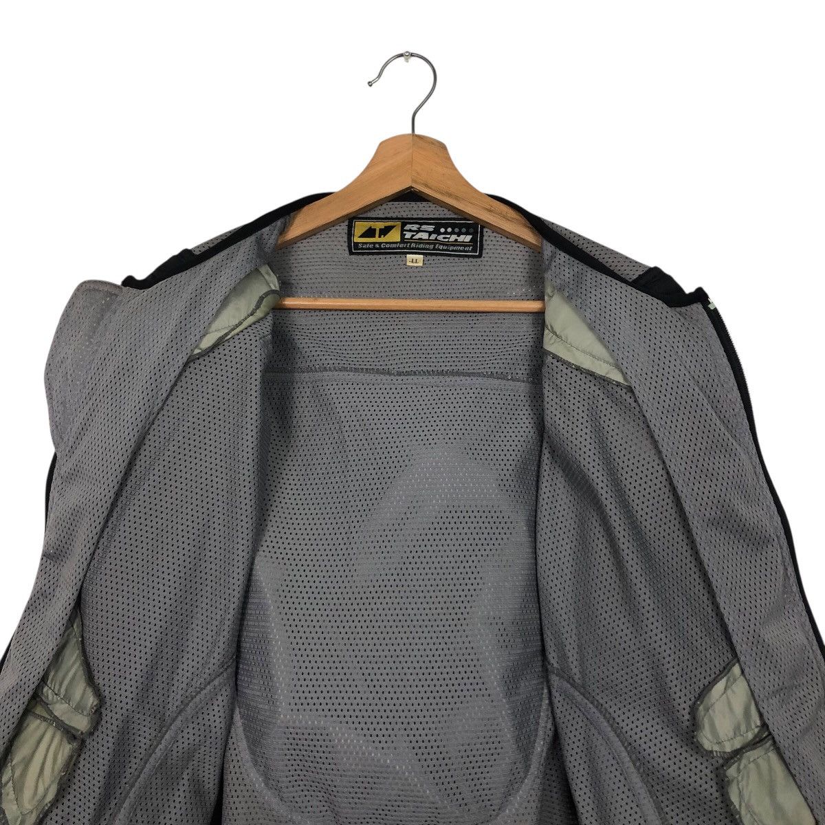 Japanese Brand RS Taichi Motorcycle Protective Mesh Jacket — Grey Size US L / EU 52-54 / 3 - 15 Thumbnail
