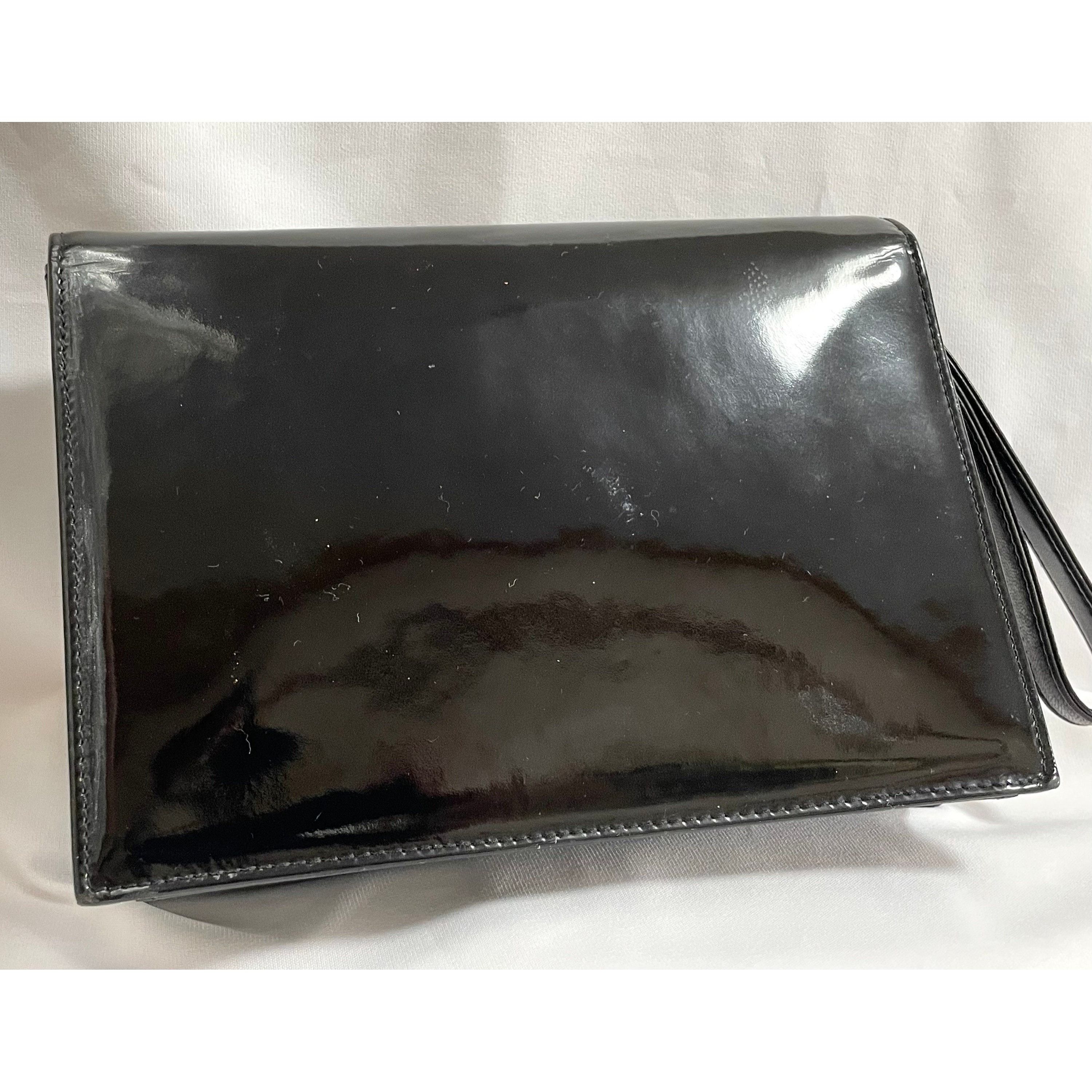 Chanel Vintage CHANEL patent enamel clutch bag, wristlet, just Size ONE SIZE - 2 Thumbnail