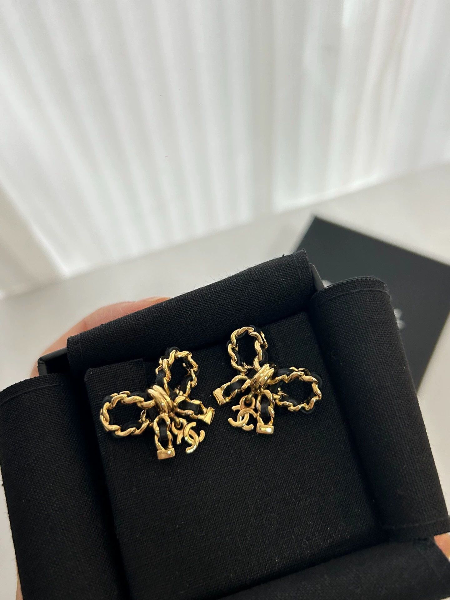 Chanel Chanel Leather Chain Bow CC Earrings Black Gold Size ONE SIZE - 2 Thumbnail