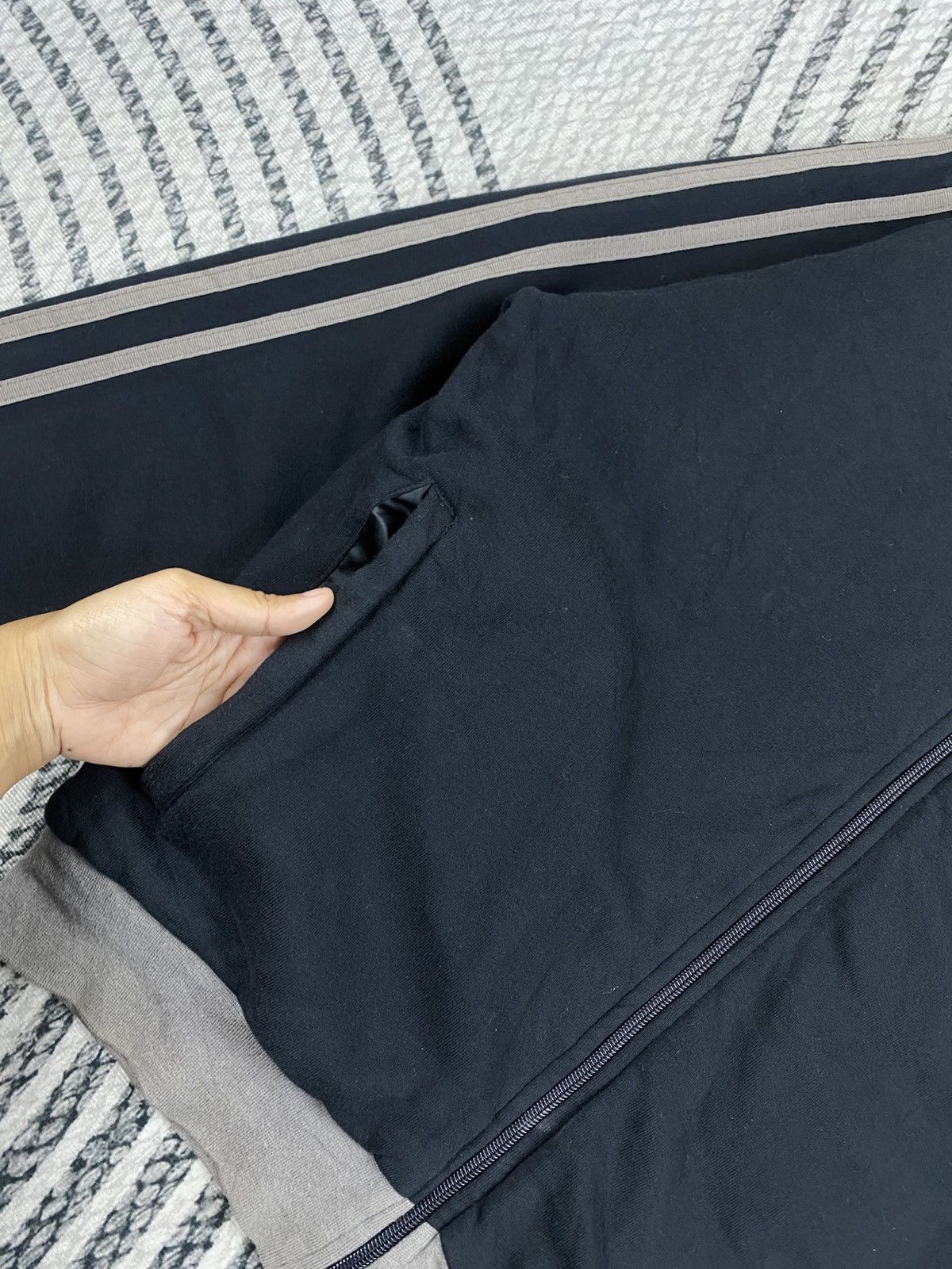 Emporio Armani 🔥Emporio Armani EA7 Big Logo Spellout Reversible Jacket Size US L / EU 52-54 / 3 - 9 Thumbnail