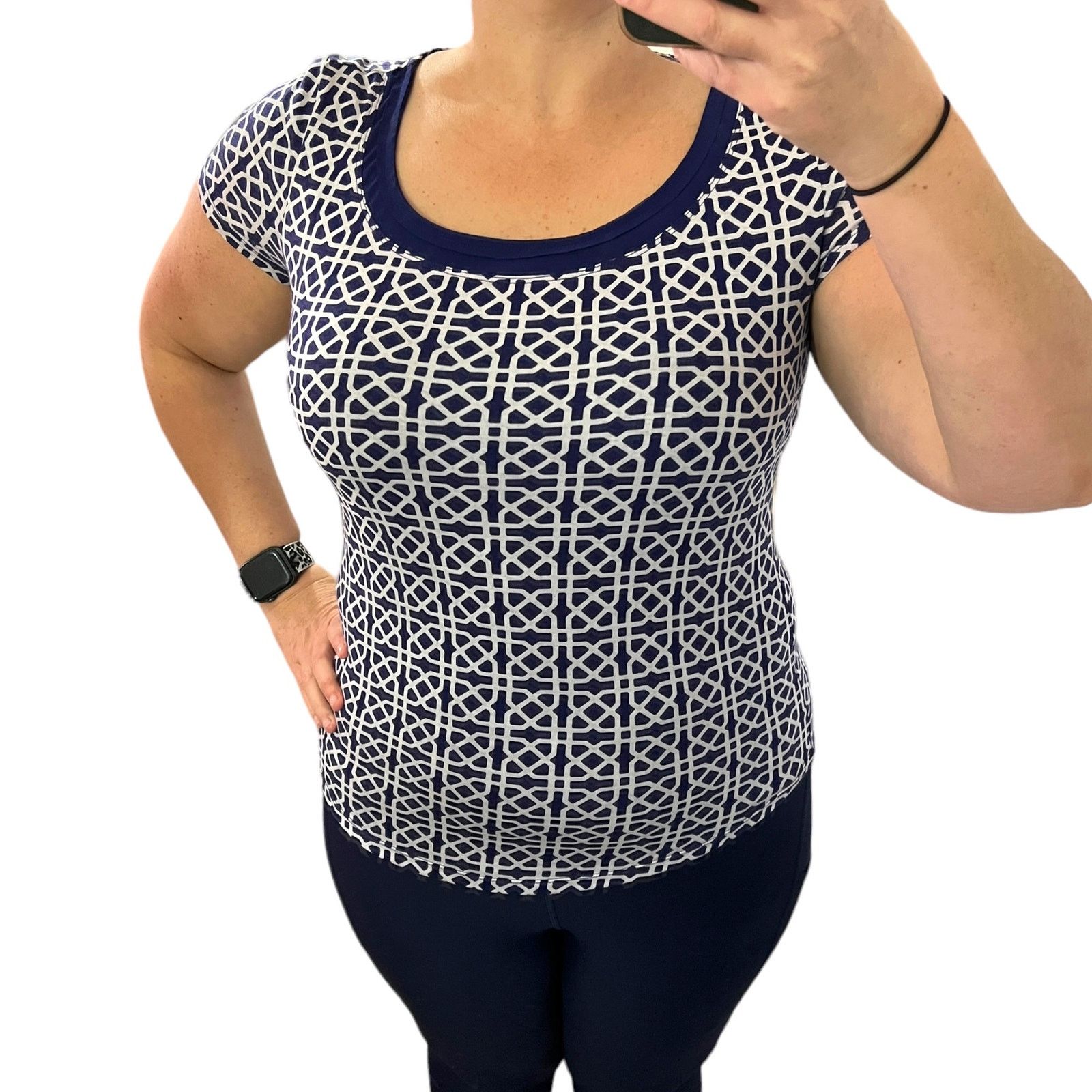 Ann Taylor Celtic Knot Patterned Sheer Round Neckline Short Sleeve Tee Size S / US 4 / IT 40 - 2 Thumbnail