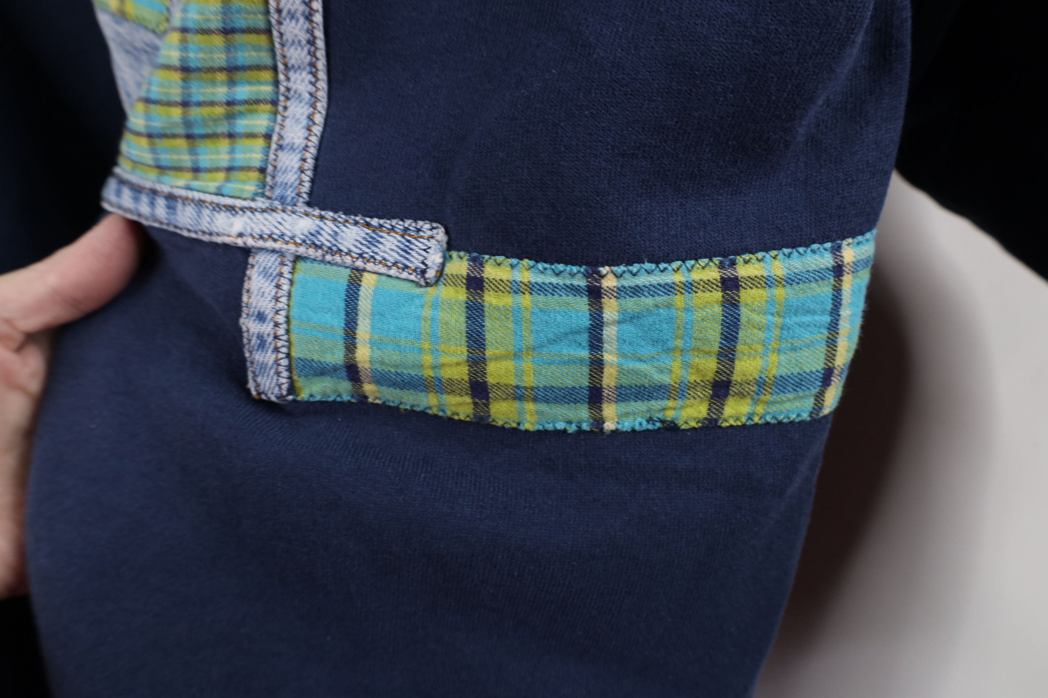 Vintage Vintage 90s Streetwear Patchwork Jean Pocket Sweatshirt Size L / US 10 / IT 46 - 6 Thumbnail