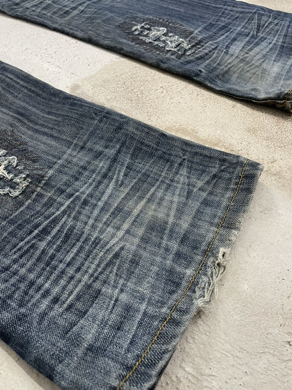 Japanese Brand Morse Code Distressed 3D Whisker Union Jack Gothic Fashion Size US 34 / EU 50 - 16 Thumbnail