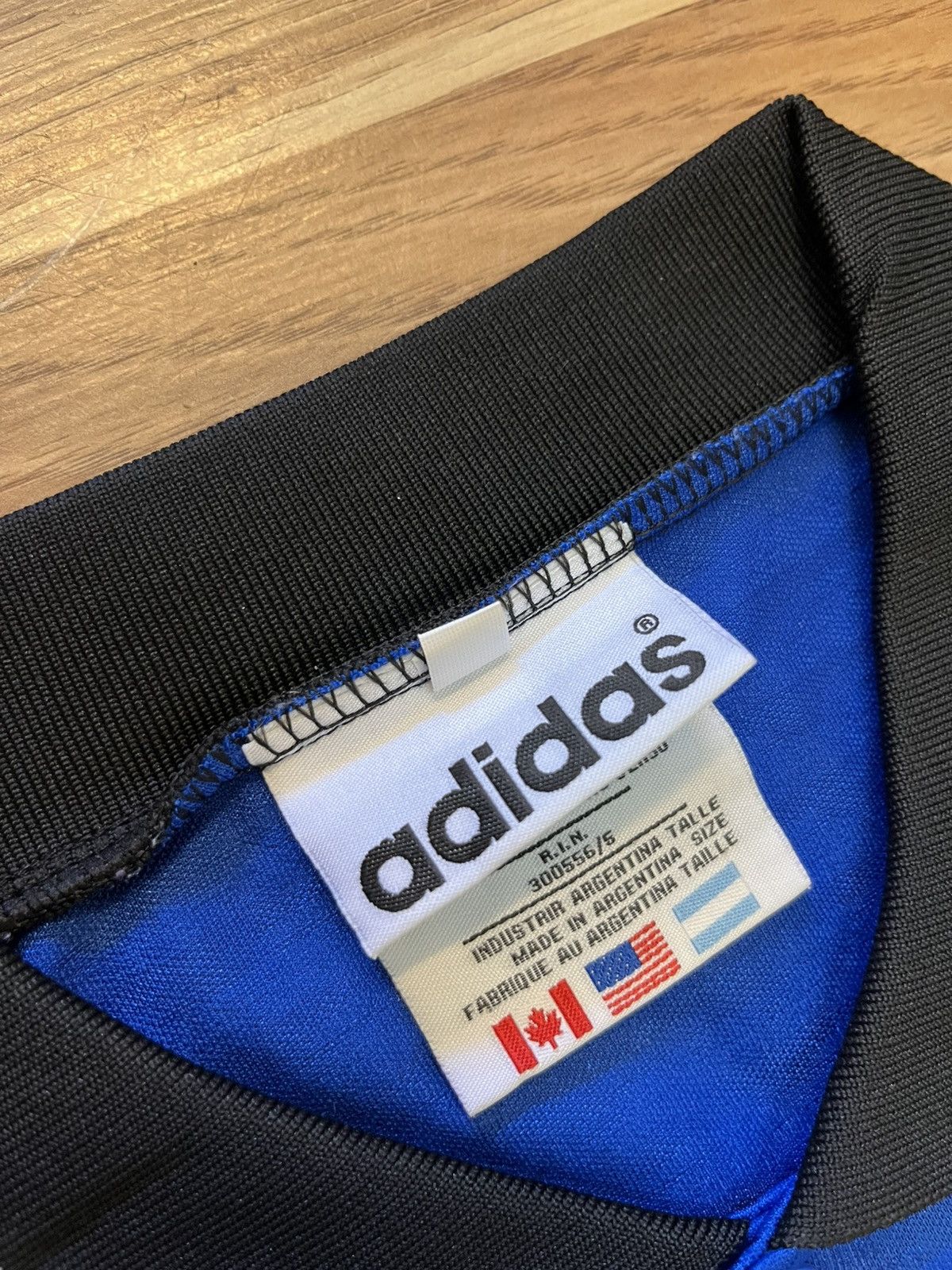 Adidas × Vintage Football soccer Argentina 94/95 Adidas 90s Size US L / EU 52-54 / 3 - 10 Thumbnail