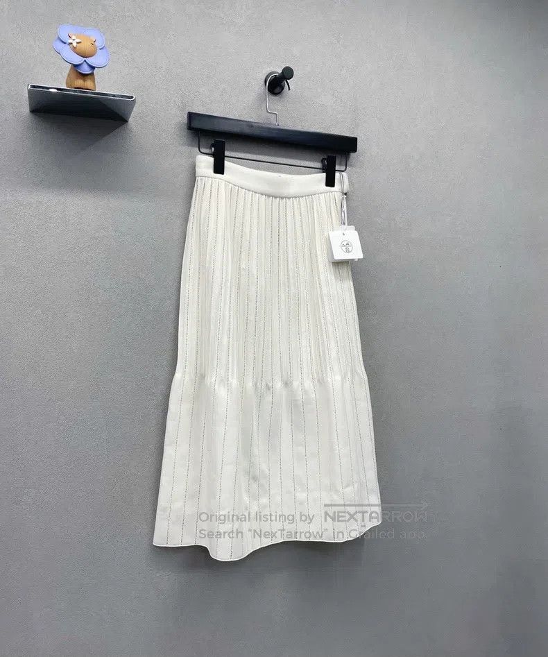 Hermes Hermes High-waisted A-line half-skirt, beige Size 42" / US 20 - 3 Thumbnail