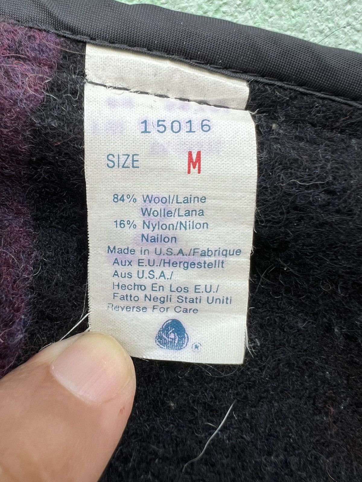 Woolrich Woolen Mills Vtg Woolrich Made in USA Multi Stripe Wool Blanket Jacket Size US L / EU 52-54 / 3 - 3 Thumbnail