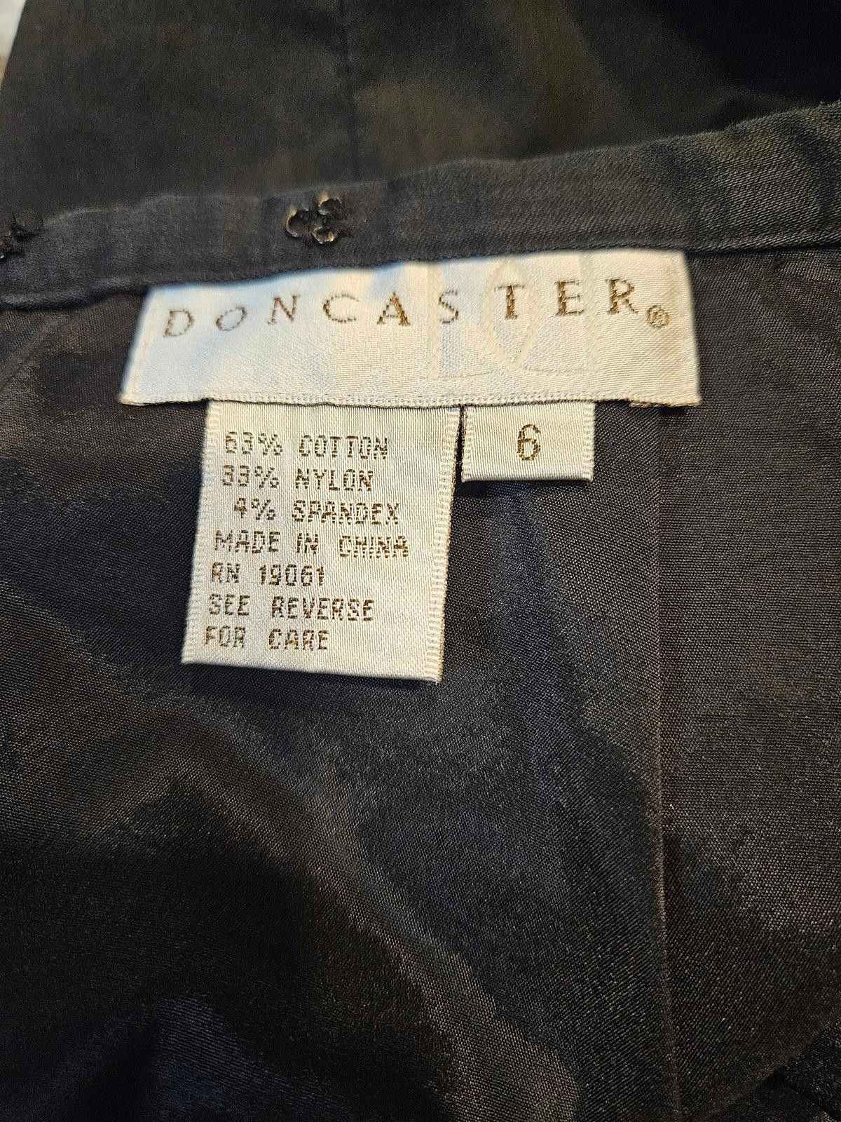 Designer Doncaster Black Skirt with Floral Embroidery (early 2000's) Size 28" / US 6 / IT 42 - 6 Thumbnail