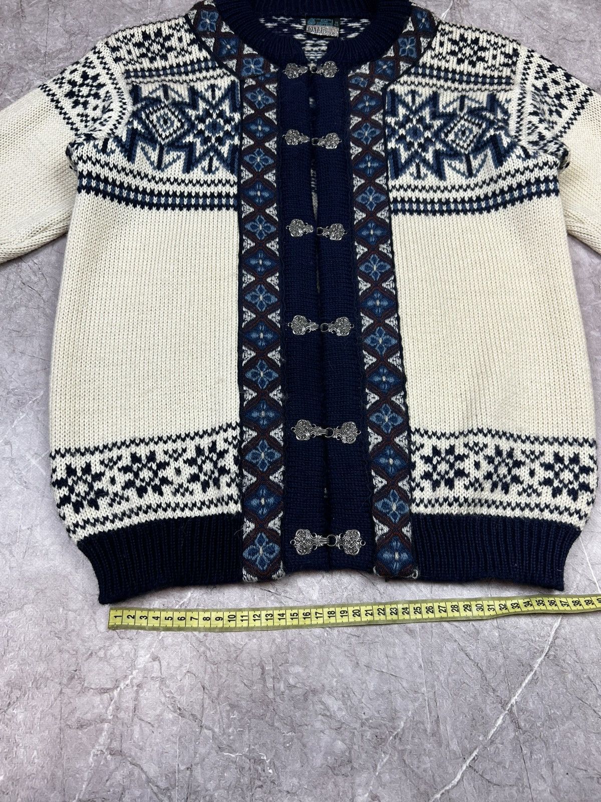 Dale Of Norway Vintage Dale Of Norway Pure Wool Cardigan Sweater Women Sz M Size M / US 6-8 / IT 42-44 - 7 Thumbnail