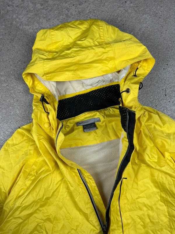 Nike Nike Tech Training Packable Jacket Waist Bag Asia Exclusive Size US XL / EU 56 / 4 - 3 Thumbnail