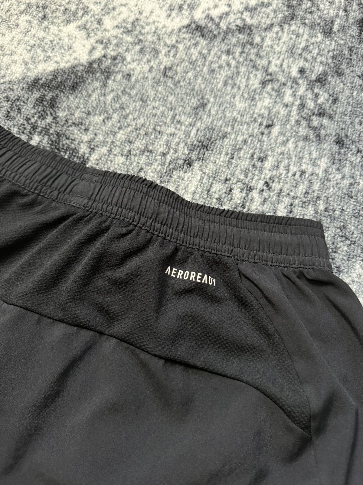 Adidas Vintage Adidas Shorts Sportswear Aeroready Designed 2 Move Size US 30 / EU 46 - 6 Thumbnail