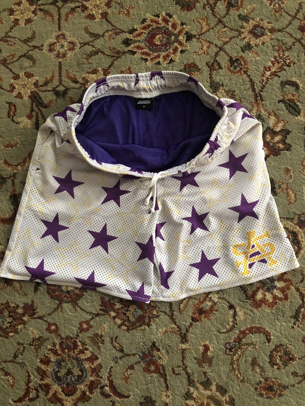 Other Almost Someday White Star Print Shorts Size US 32 / EU 48 - 3 Thumbnail