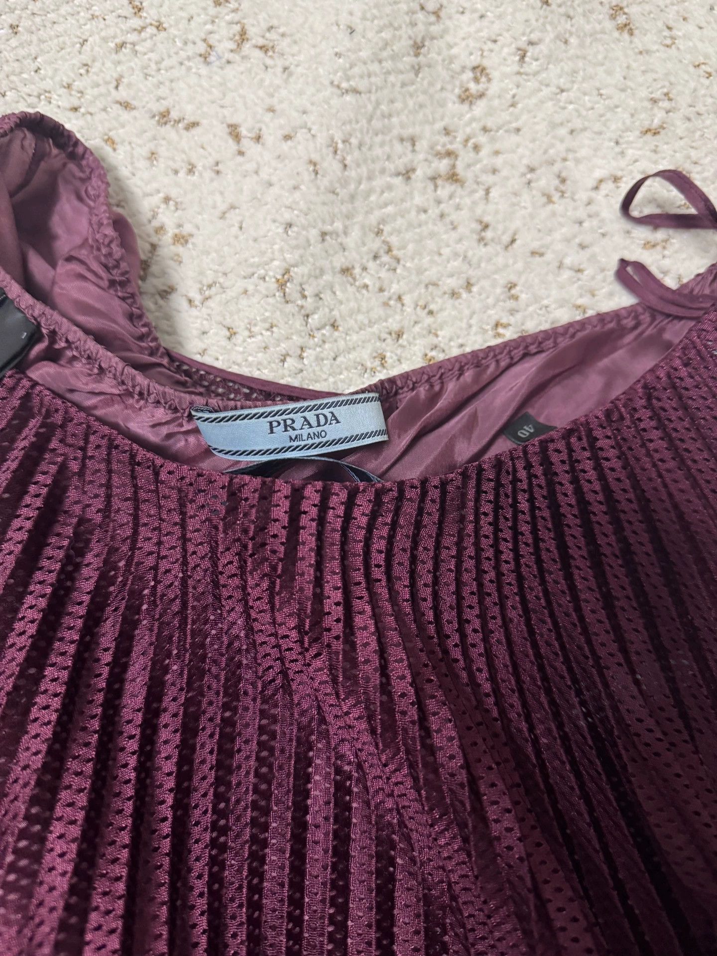 Prada Prada Burgundy Pleated Skirt Women's 40 Size 27" / US 4 / IT 40 - 3 Thumbnail