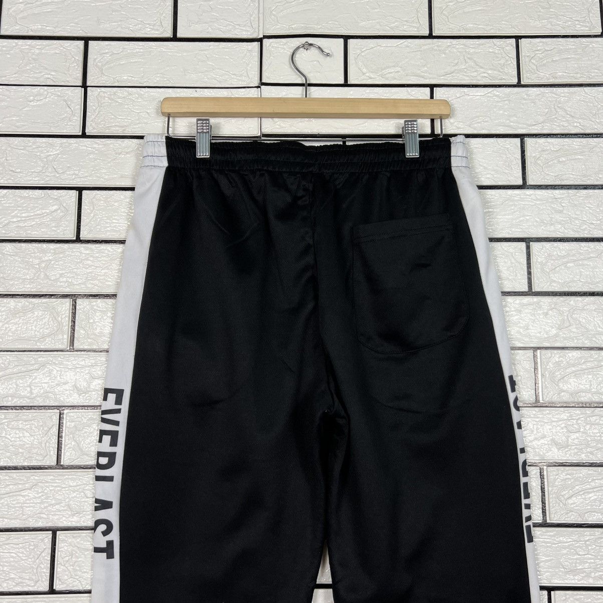 Everlast EVERLAST Big Logo Track Pants #4241-C193 Size US 31 - 16 Thumbnail