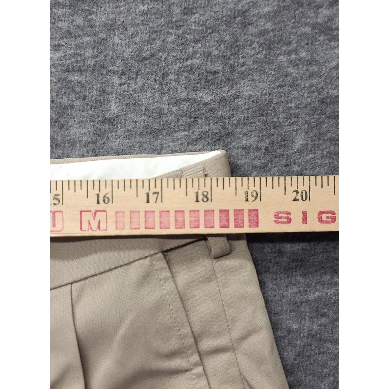 Haggar Haggar Smart Fiber Dress Pant Mens 36x30 Classic Fit Straight Leg Repreve Casual Dress Pants Mens 36 Beige Solid City Wedding Size US 36 / EU 52 - 5 Thumbnail
