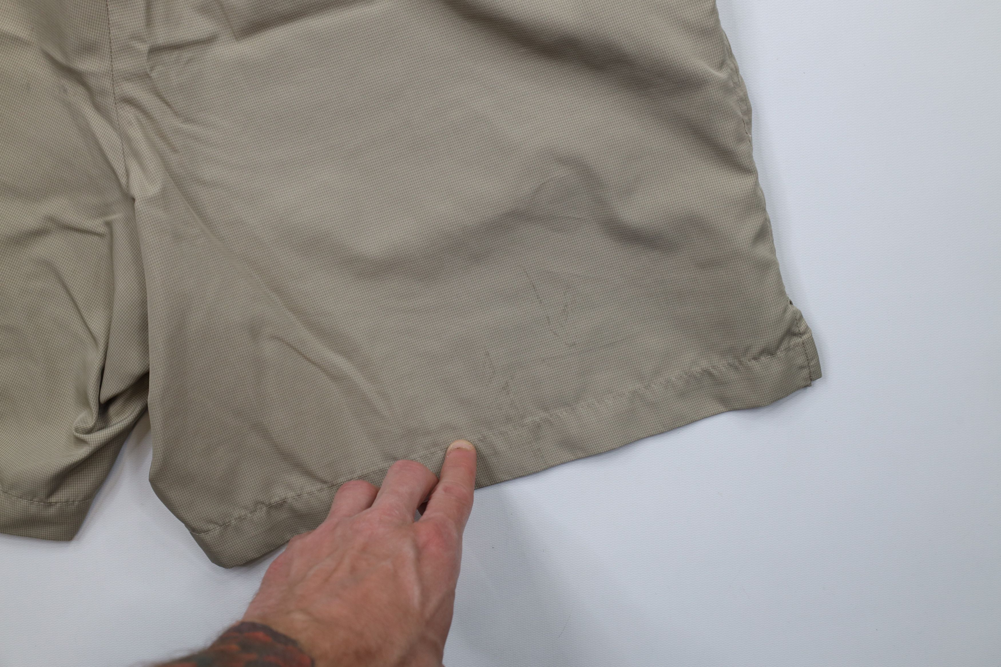 Nike × Vintage Vintage Nike Challenge Court Mini Swoosh Tennis Shorts Beige Size US 34 / EU 50 - 12 Thumbnail