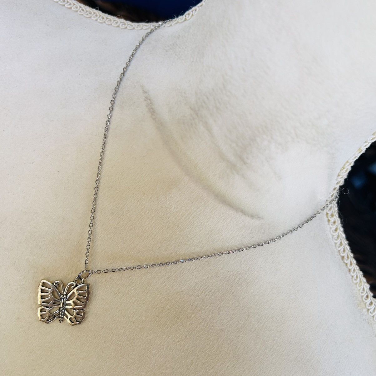 Handmade Handcrafted vintage butterfly pendant on chain necklace Size ONE SIZE - 2 Thumbnail