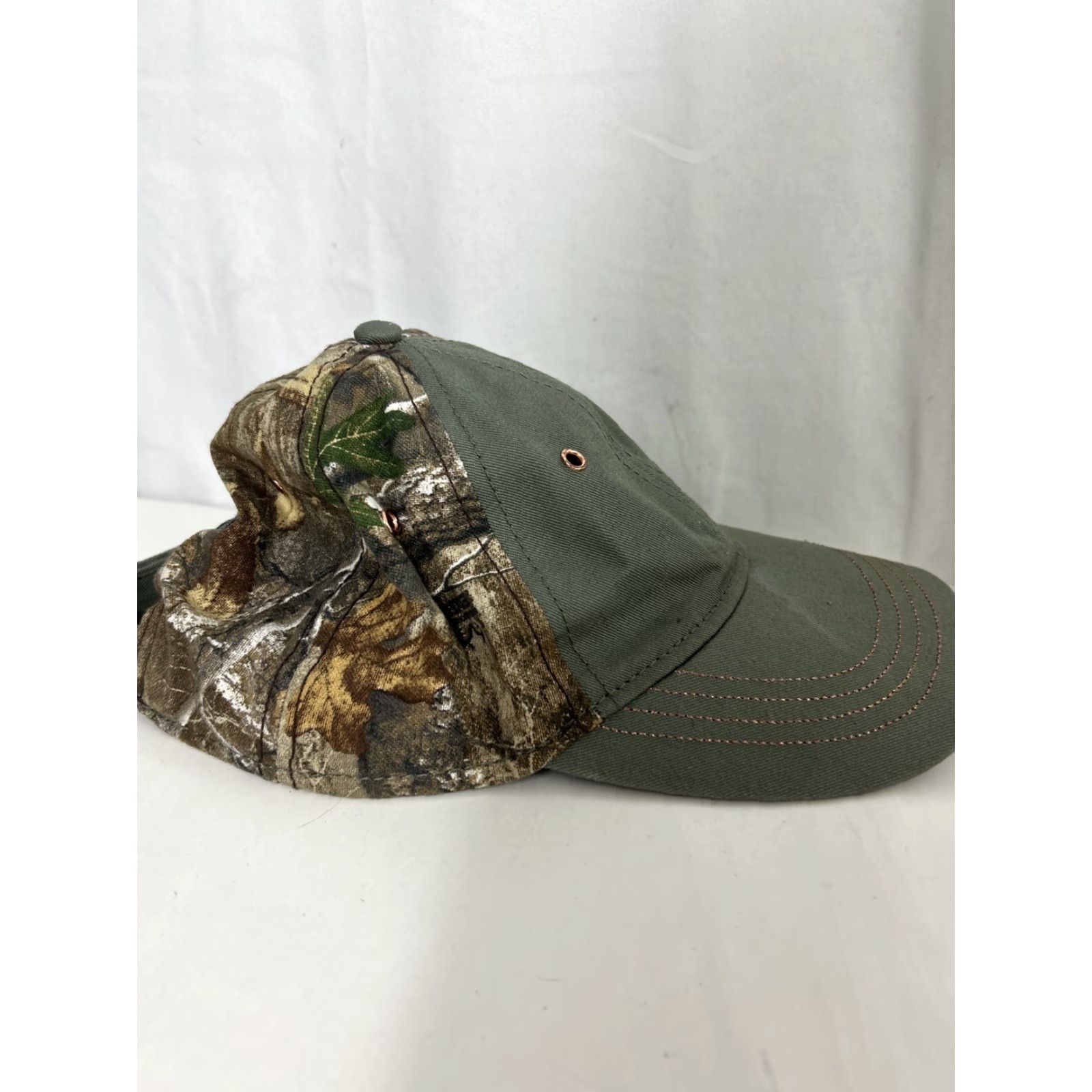 Realtree VINTAGE Real tree Womens Baseball Cap Green and Camo Adjustable Hook Loop Size ONE SIZE - 7 Thumbnail