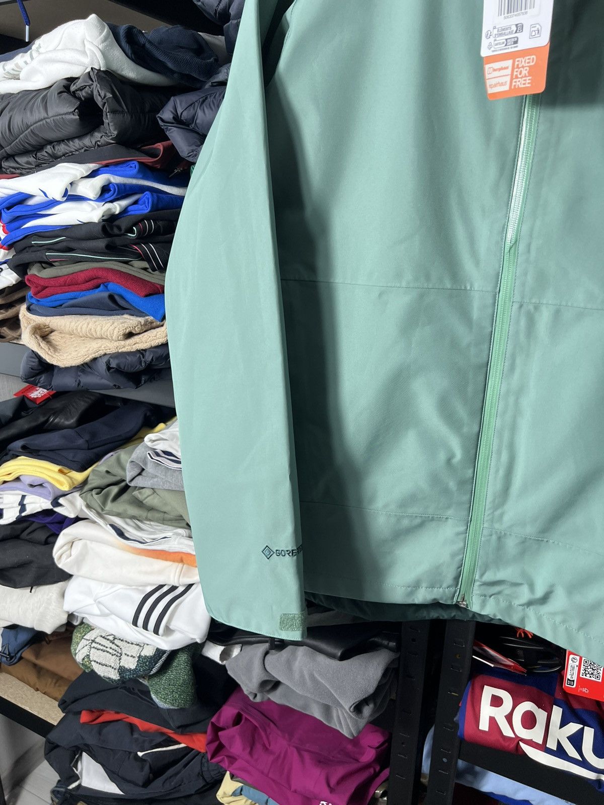 Berghaus Berghaus Gore-Tex Waterproof Hiking Rain Jacket Green Size L Size US L / EU 52-54 / 3 - 8 Thumbnail