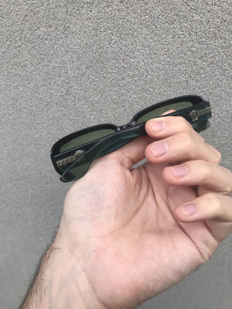 Versace Vintage Versace Medusa Logo Sunglasses Size ONE SIZE - 4 Thumbnail