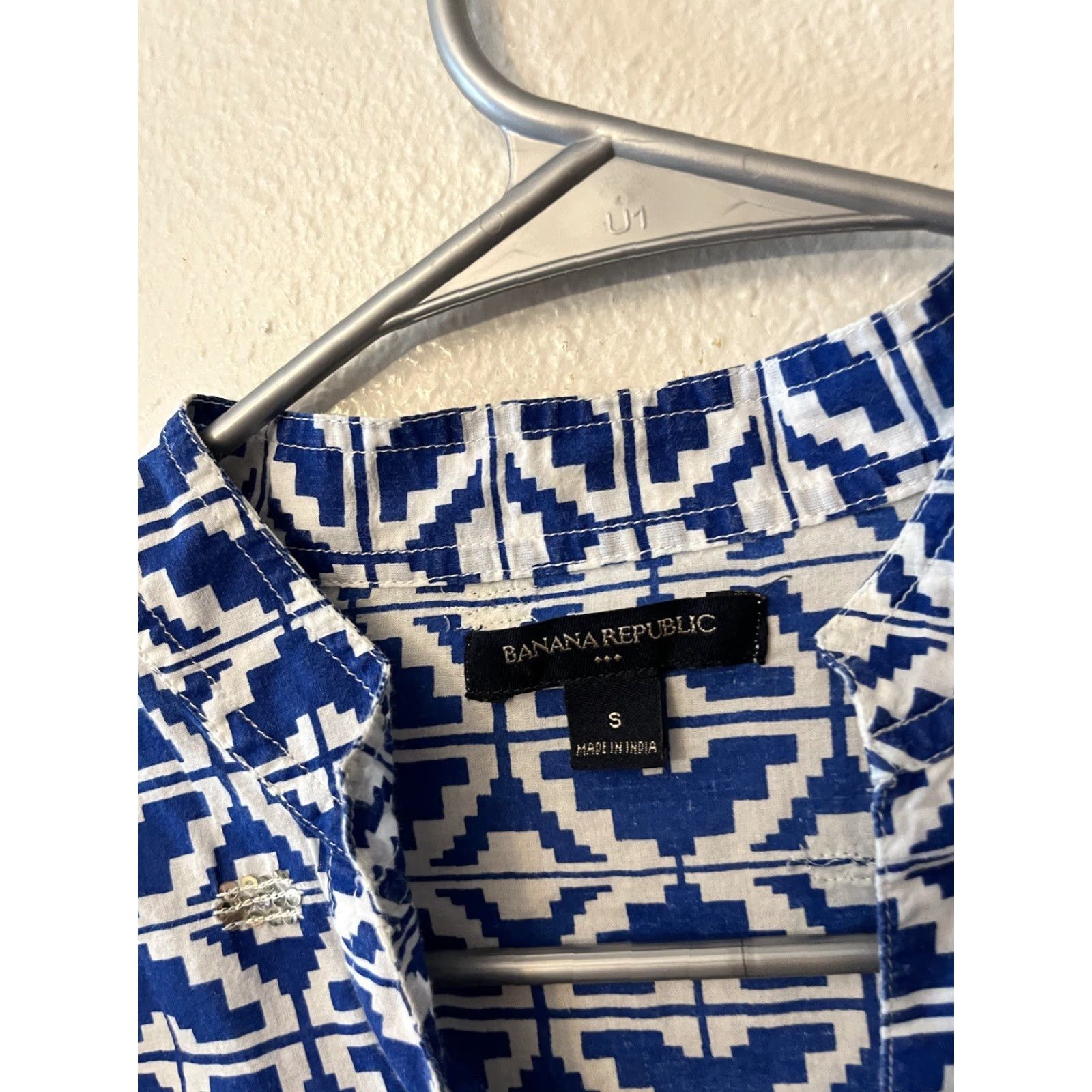 Banana Republic Banana Republic Shirt Womens Small Blue Geometric Print Long Sleeve Blouse Size S / US 4 / IT 40 - 3 Thumbnail