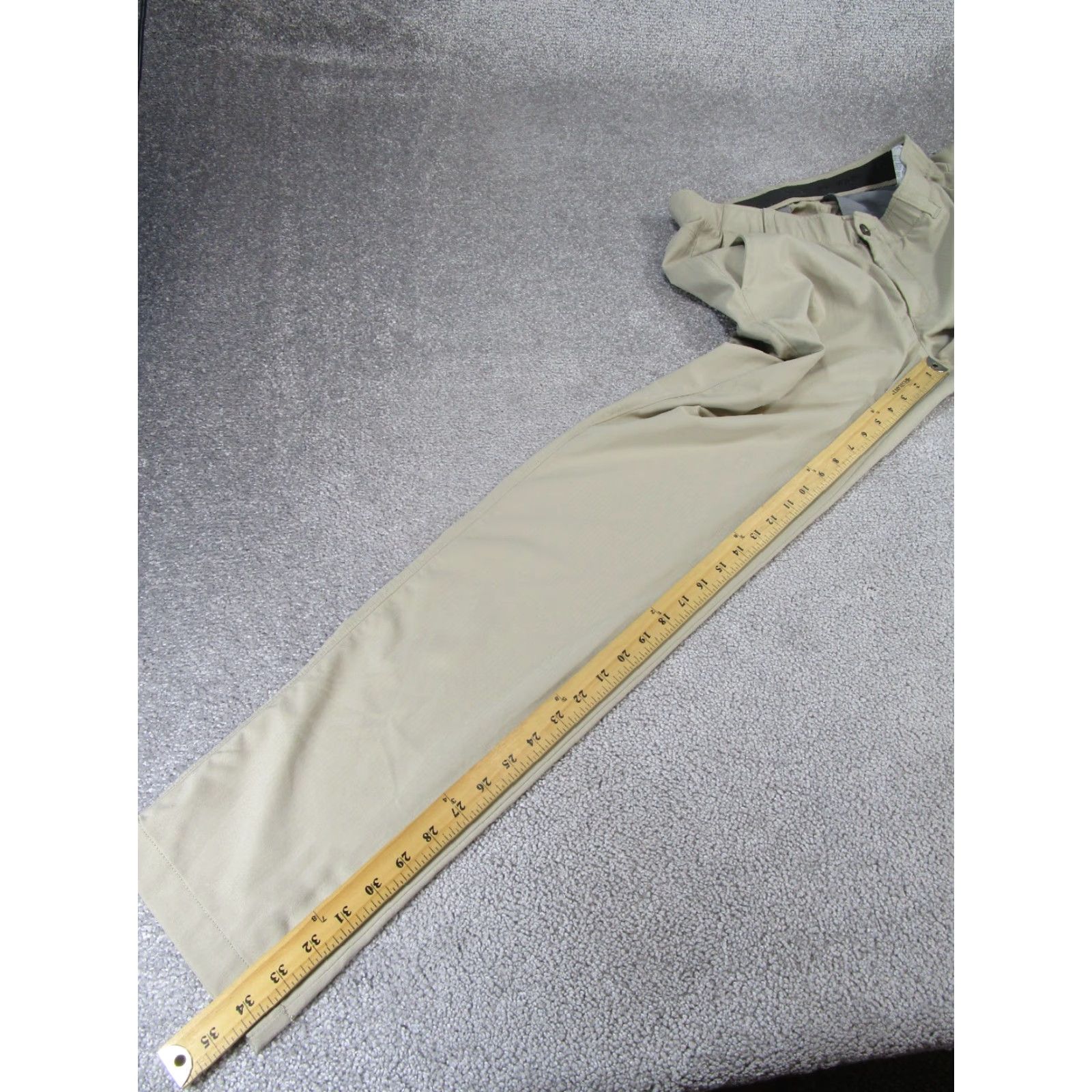 Under Armour Under Armour Pants Mens 34 The Showdown Beige Nylon Blend Lightweight 34x34 Size US 34 / EU 50 - 5 Thumbnail
