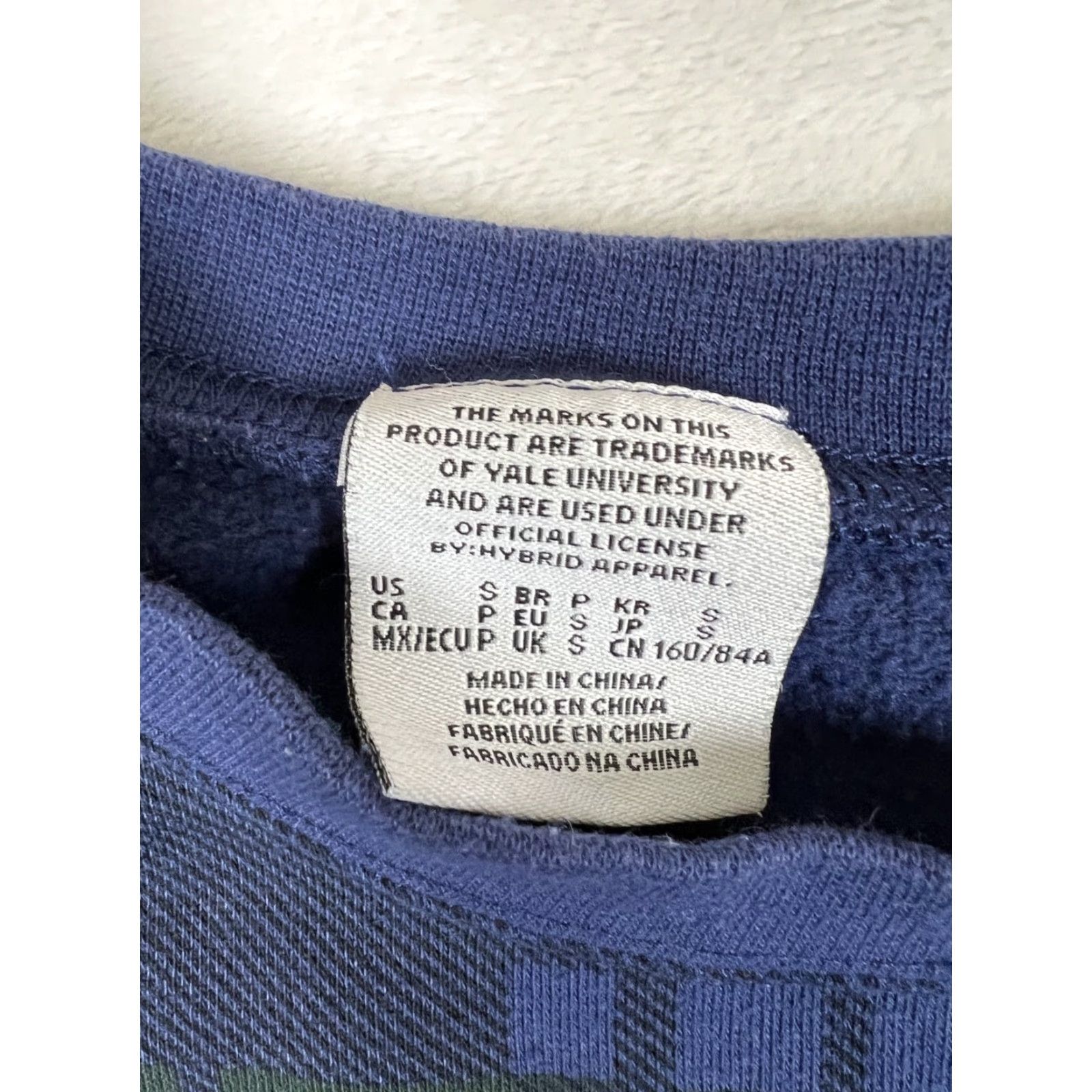 Vintage VINTAGE Yale University Womens Small Blue Plaid Embroidered Crewneck Sweatshirt Size S / US 4 / IT 40 - 3 Thumbnail