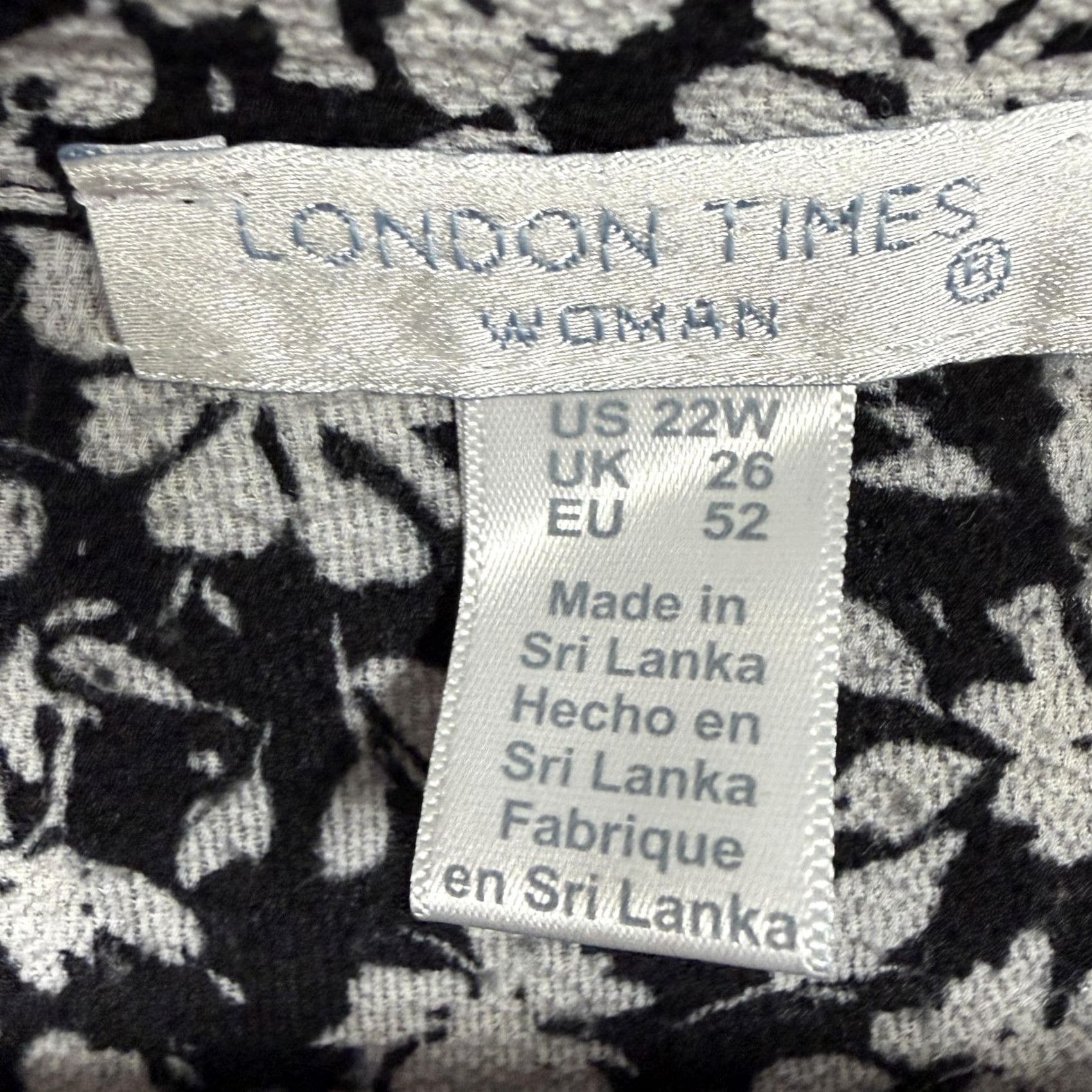 Vintage VINTAGE? No. London Times Jumpsuit 22W Plus Dark Floral Cottagecore Whimsigoth Romantic Party Size 40" / US 18 - 4 Thumbnail