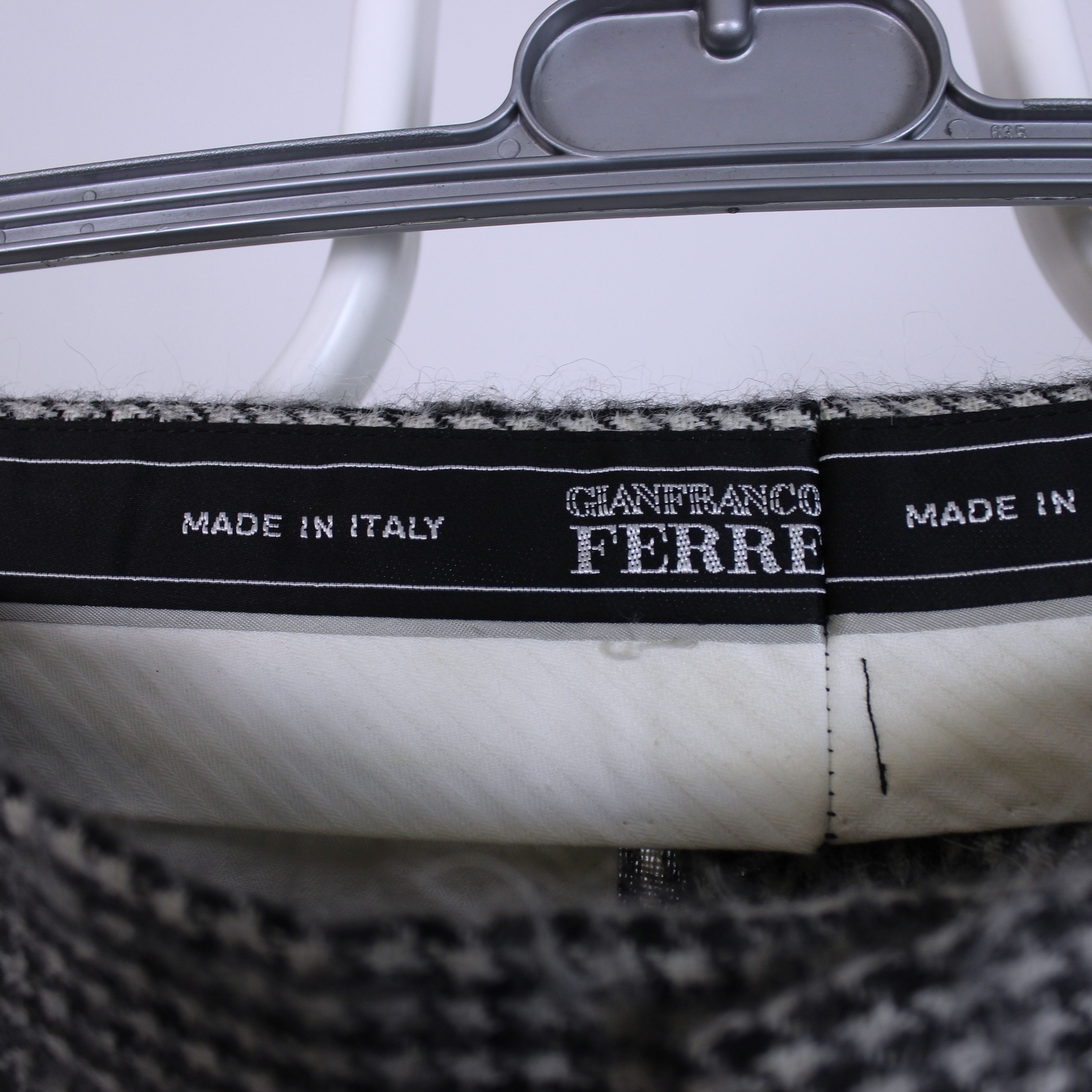 Gianfranco Ferre Gianfranco Ferre vintage alpaca Mohair wool 8 US gray Size 30" / US 8 / IT 44 - 5 Thumbnail