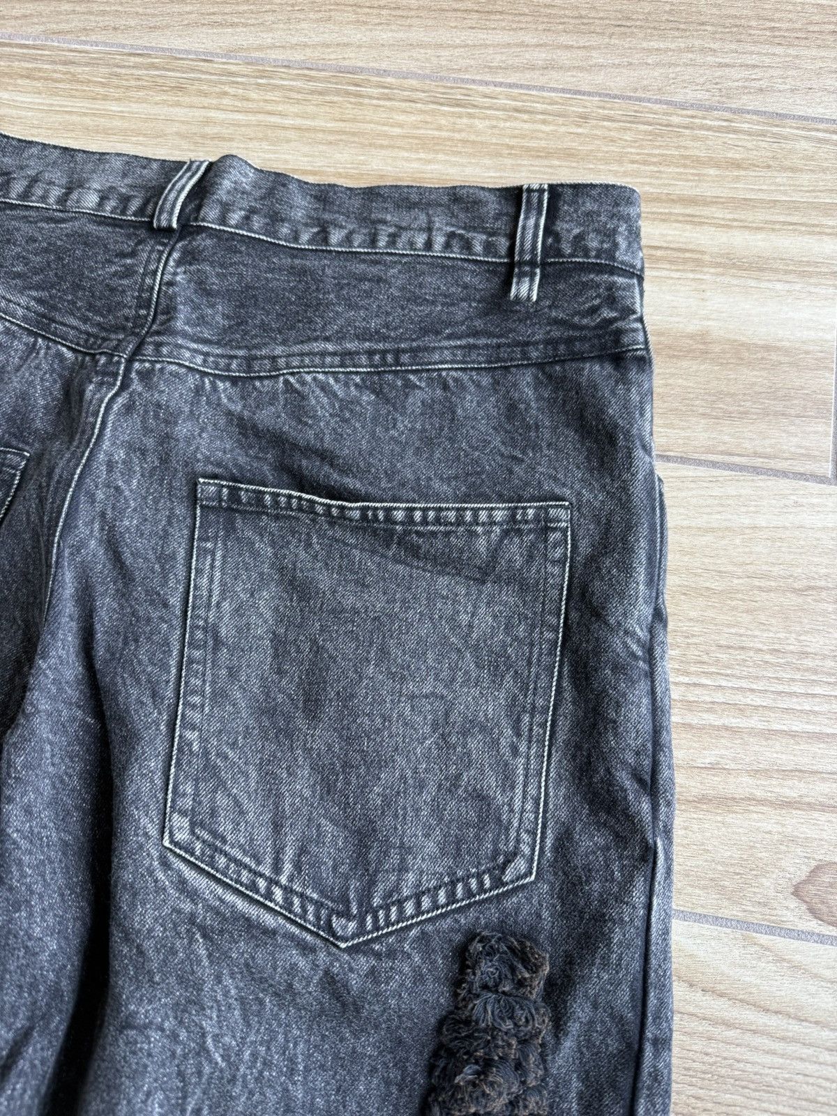 Song For The Mute Song For The Mute frayed-patch straight-leg denim jeans Size US 34 / EU 50 - 8 Thumbnail