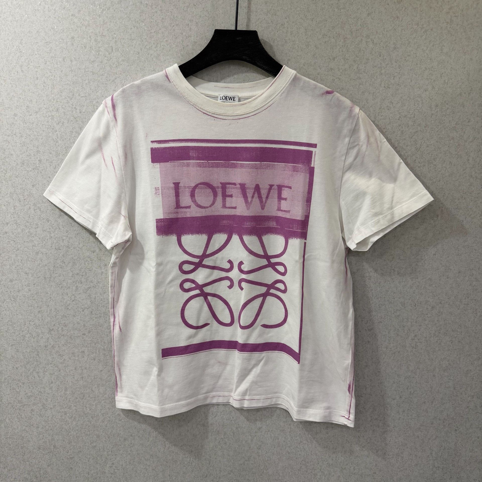 Loewe Loewe Retro Printed White T-Shirt M Women Size M / US 6-8 / IT 42-44 - 1 Thumbnail