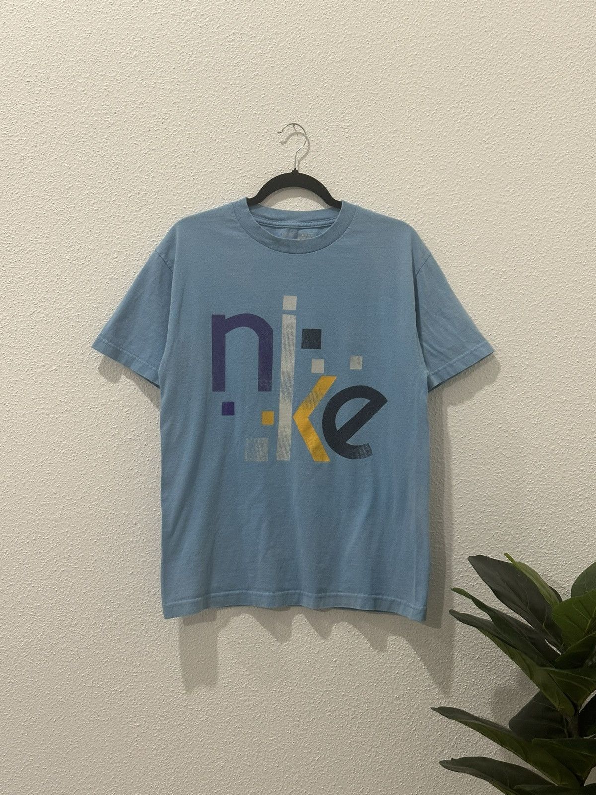 Nike Vtg Nike Mens Shirt Short Sleeve T Shirt Graphic Y2K Lt Blue Size US M / EU 48-50 / 2 - 1 Thumbnail