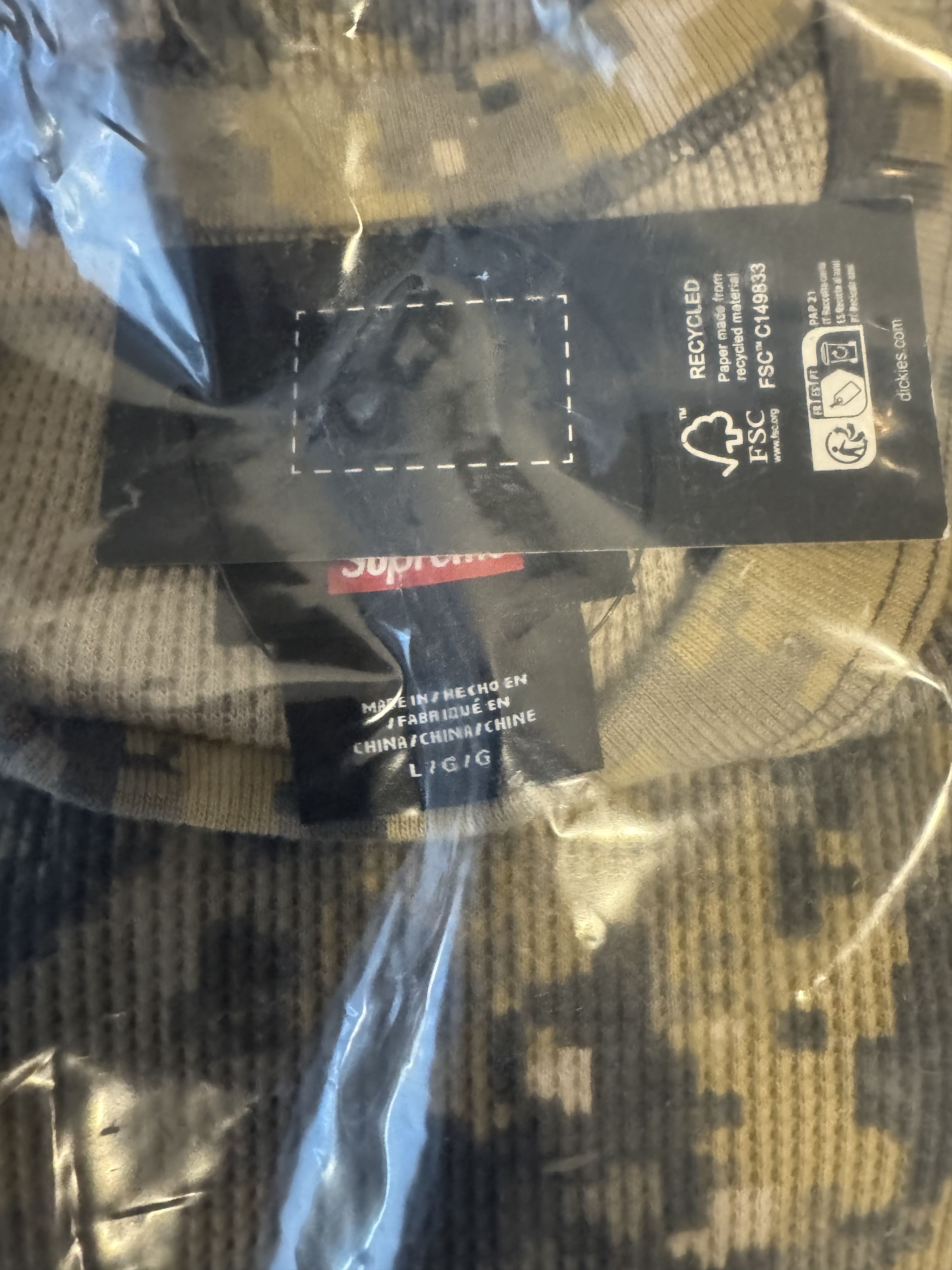 Dickies × Supreme Thermal Camo Size US L / EU 52-54 / 3 - 4 Thumbnail