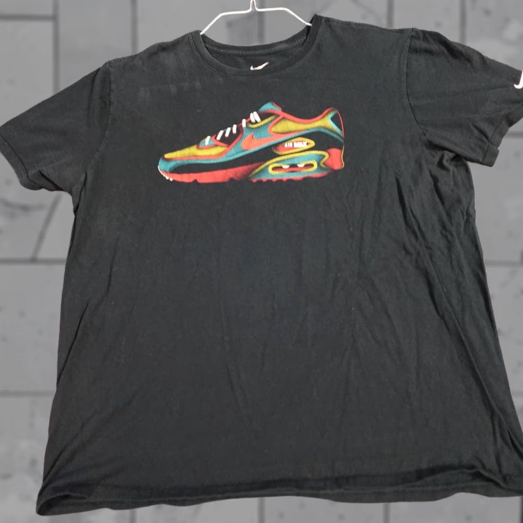 Nike Nike T-shirt XL Black Cotton Blend Crew Neck Short Sleeve Unisex Adults Shirt Size US XL / EU 56 / 4 - 1 Thumbnail