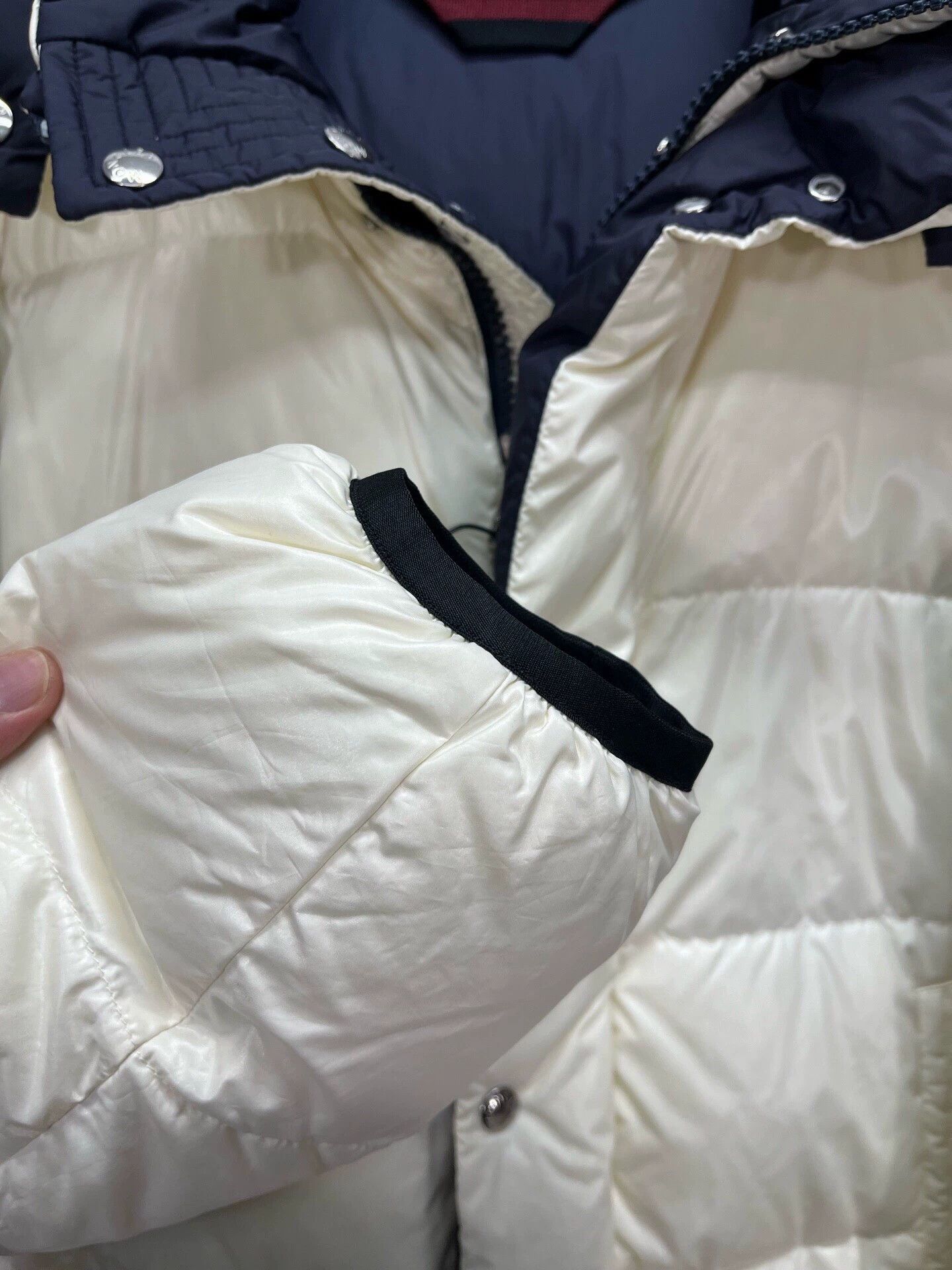 Moncler Moncler-Reversible-Down-Jacket-5-99-New Size XL / US 12-14 / IT 48-50 - 9 Thumbnail
