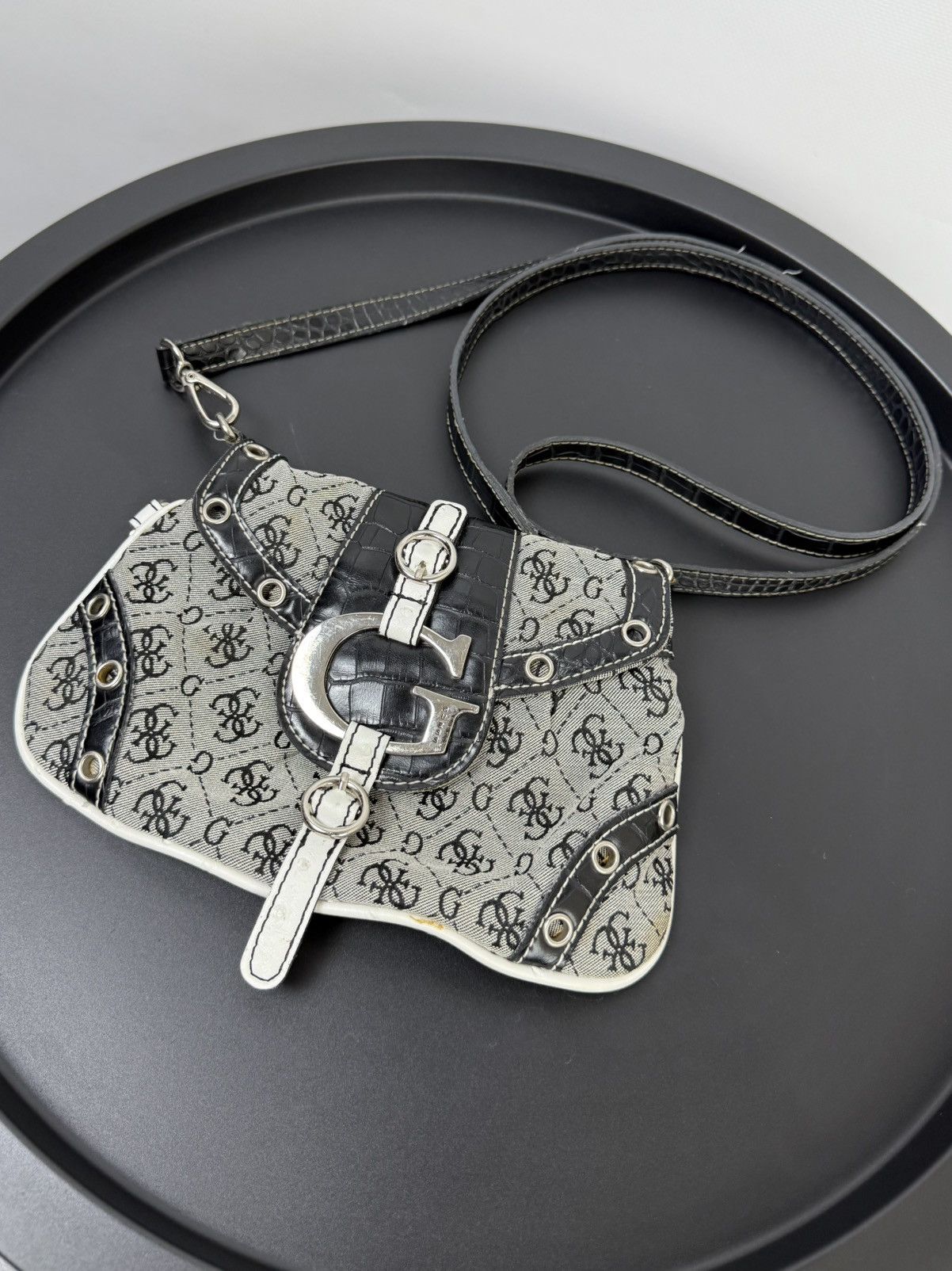 Guess Guess VNTG Y2K Monogram Mini Shoulder Bag Messenger Size ONE SIZE - 4 Thumbnail